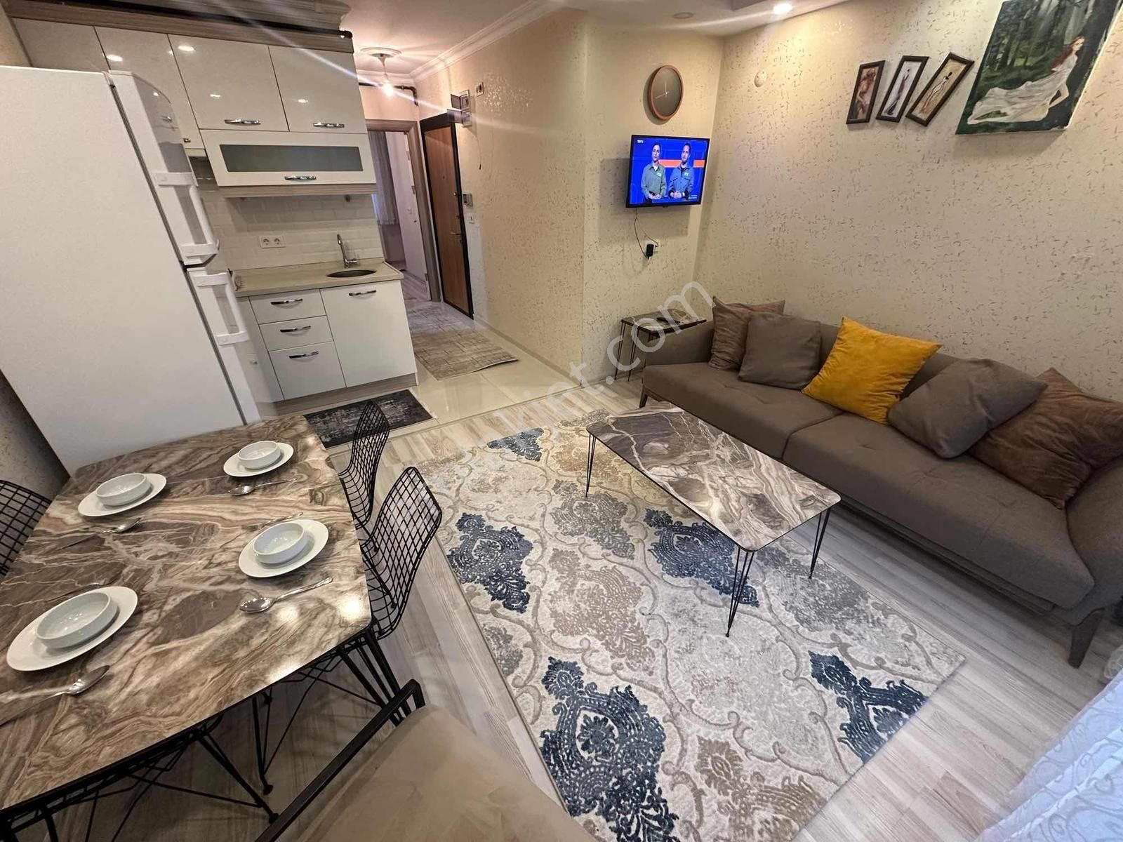 Tuncaydan Yeni Binada Cadde Üzerinde 1+1 Full Eşyalı Daire - Görsel 2