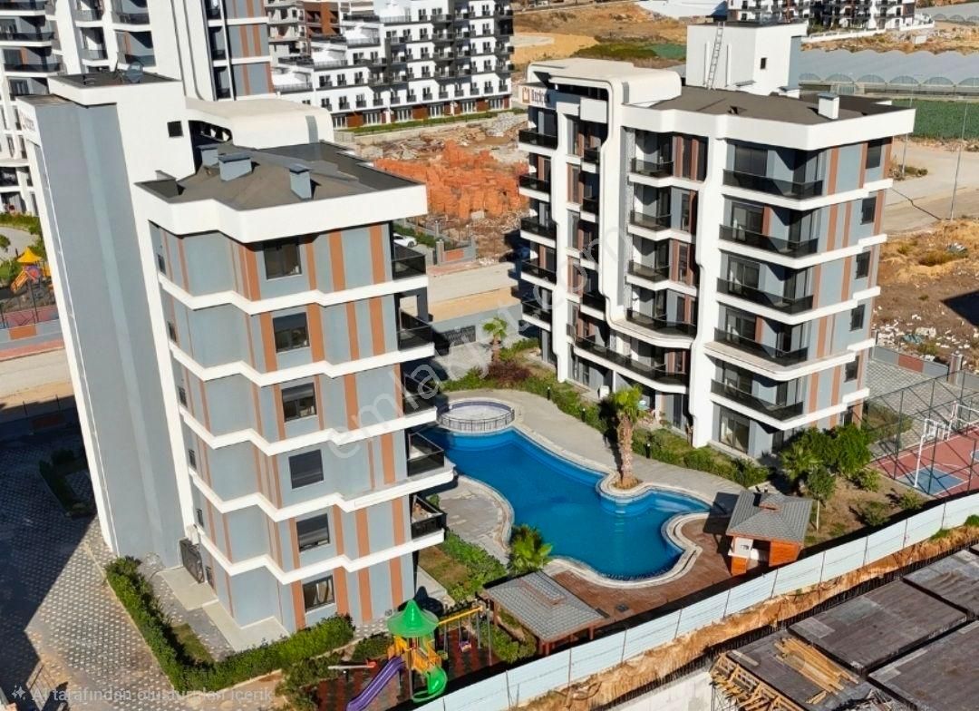 Donanımlı Site İçerisinde Yatırıma Uygun Lüks Eşyalı Kiracılı 1+1