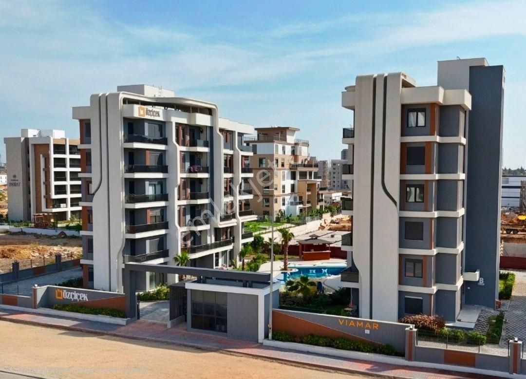 Donanımlı Site İçerisinde Yatırıma Uygun Lüks Eşyalı Kiracılı 1+1 - Görsel 2