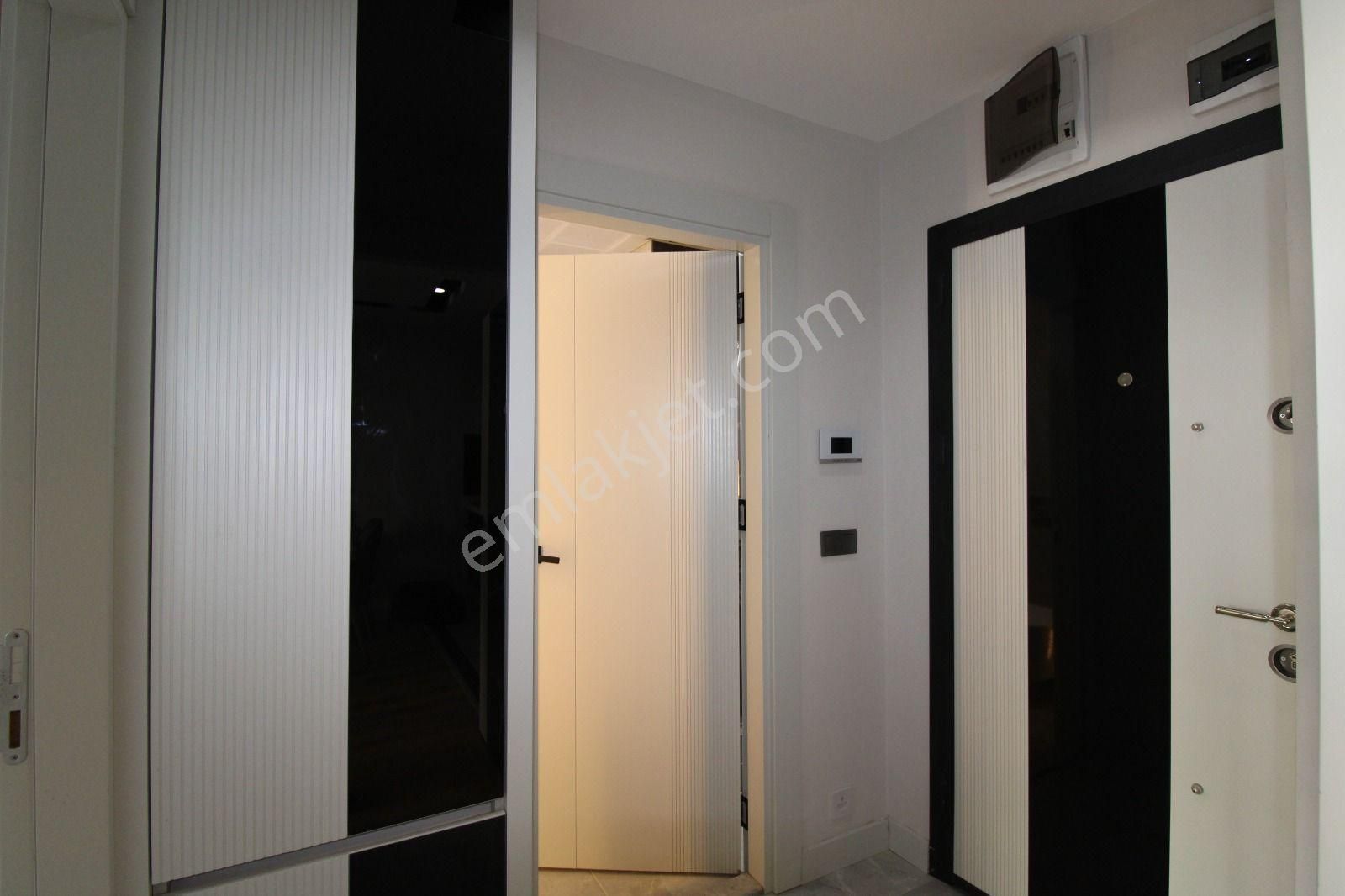 Donanımlı Site İçerisinde Yatırıma Uygun Lüks Eşyalı Kiracılı 1+1 - Görsel 14