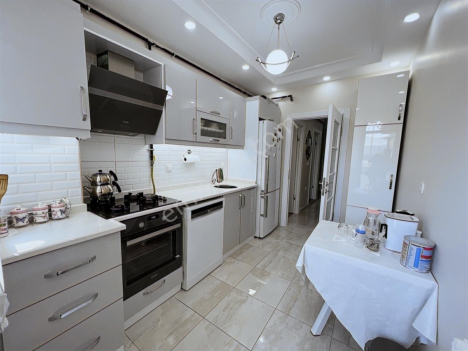 Real Home'dan Gültepe'de 2+1 Satılık 95 M2 4.kat Lüks Daire - Görsel 6