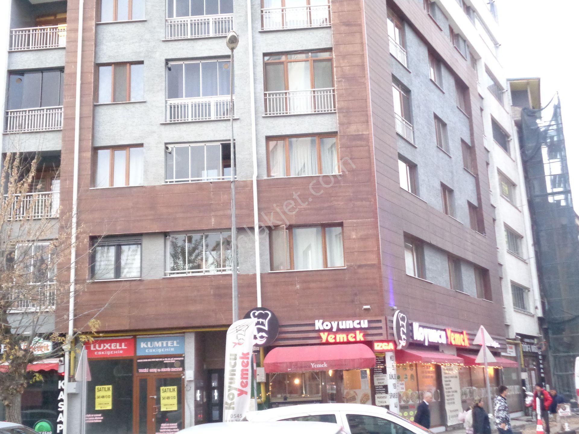 Işıklar Mah. Sivrihisar Caddesinde Arakat Daire - Görsel 17