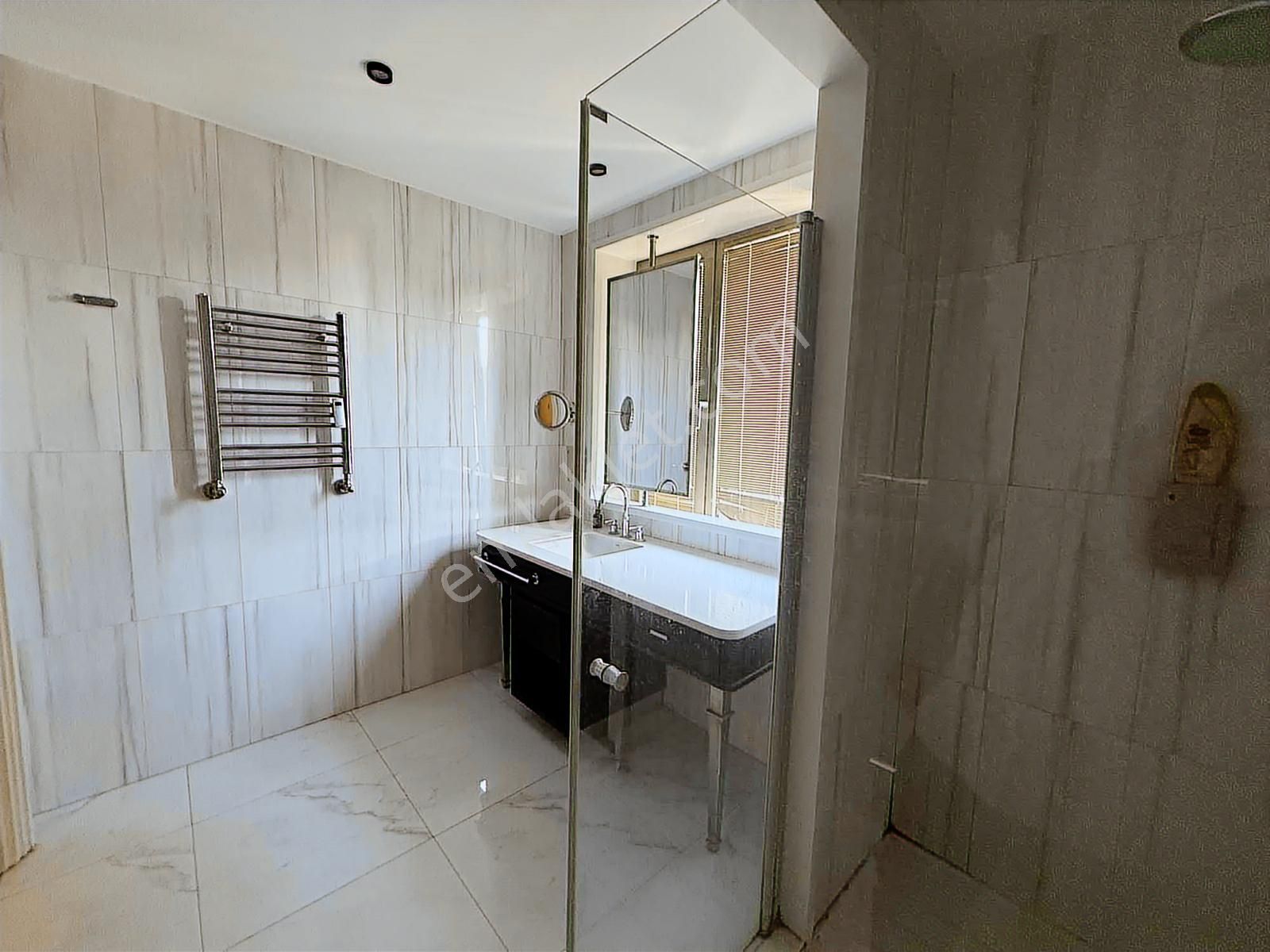 Lüks Eşyalı 1+0 Kiralık Daireler - İstanbul Divan Otel Yanı - Görsel 24