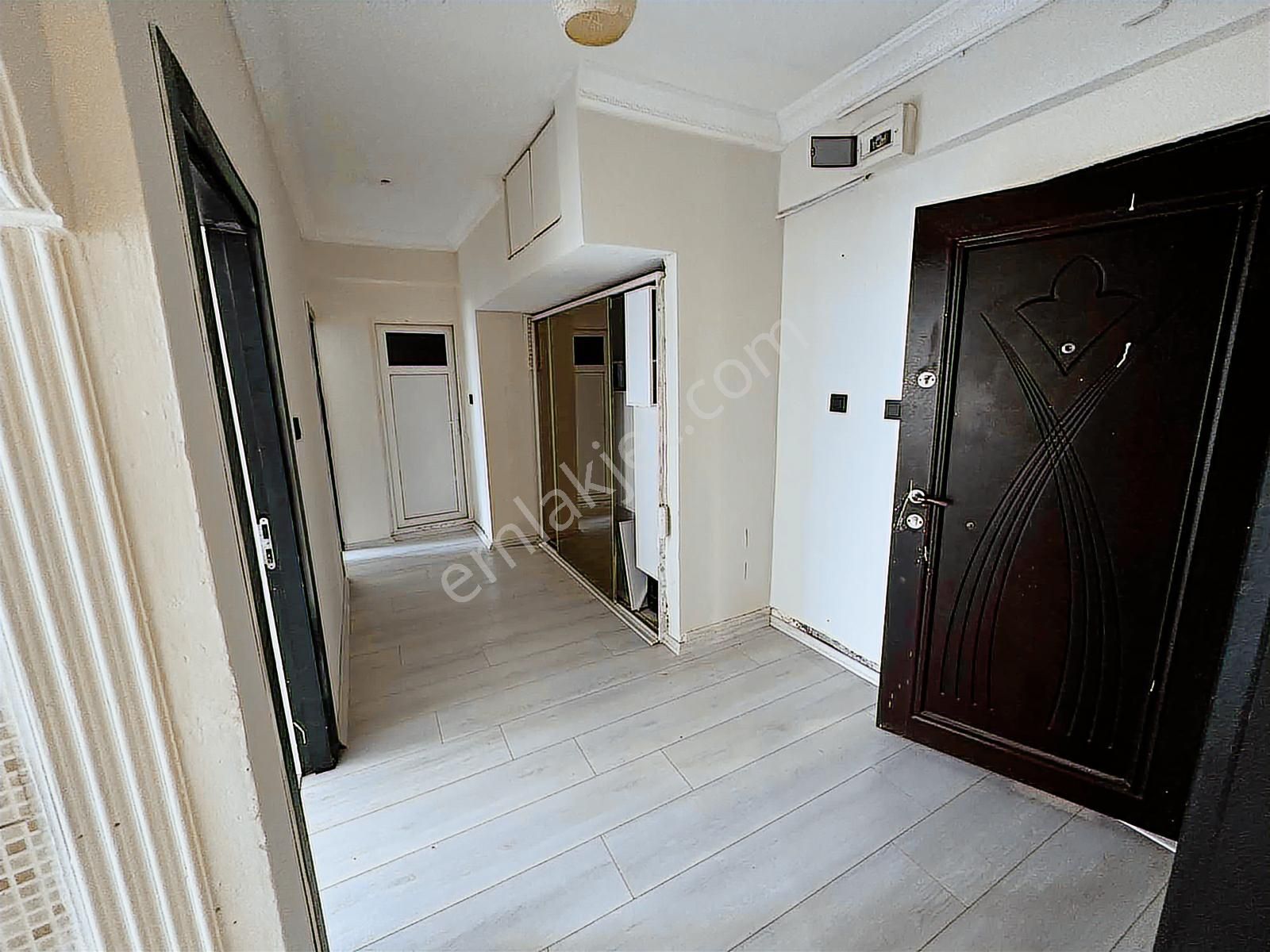 Acıl Satılık 2+1 Ayrı Mukfaklı Katta Daıre - Görsel 16