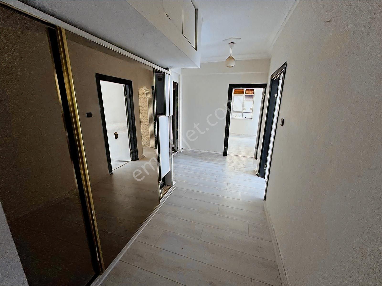 Acıl Satılık 2+1 Ayrı Mukfaklı Katta Daıre - Görsel 2