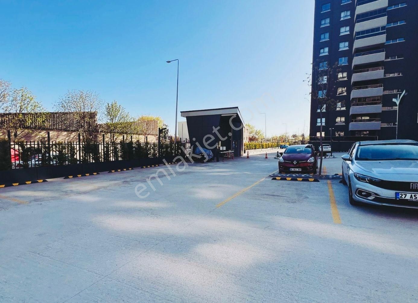 Batıkentte Site İçi Eşyalı Yüksek Kira Getirili Büyük Tip 1+1 - Görsel 2