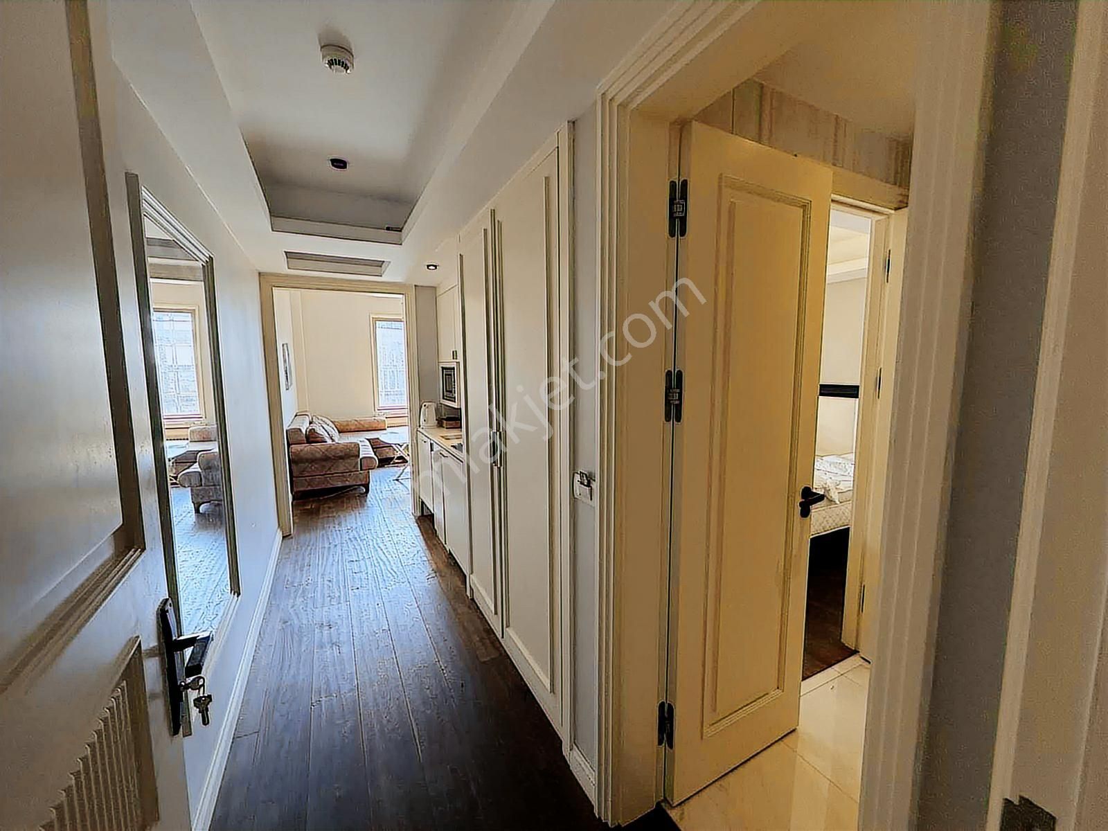 Şişli Harbiye'de Kiralık 1+1 Lüks Eşyalı Daire Faturalar Dahil - Görsel 3