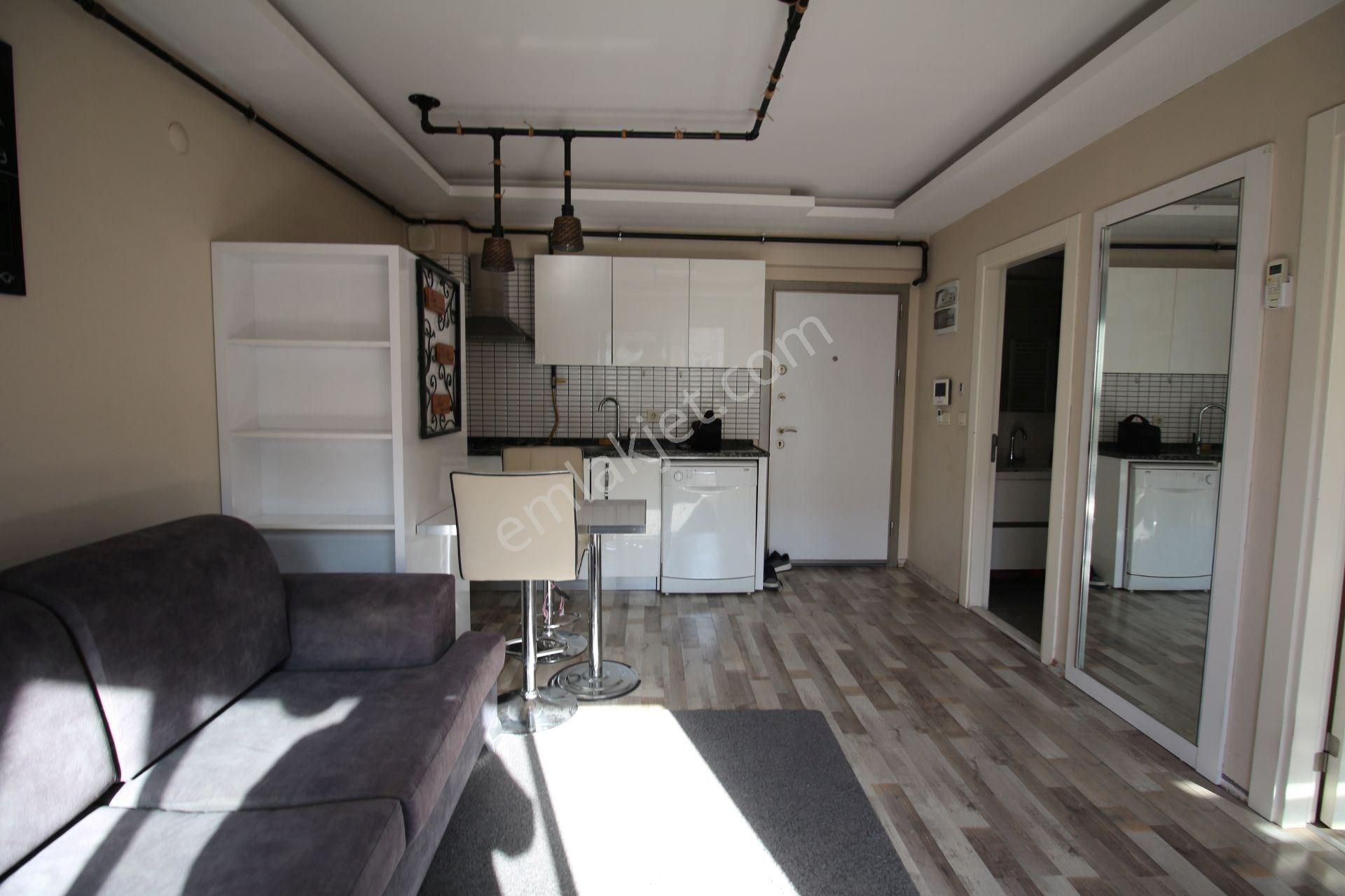 İkçü Yakını Yeni Binada Asansörlü,otoparklı,d.gazlı Eşyalı 1+1 Daire. - Görsel 8