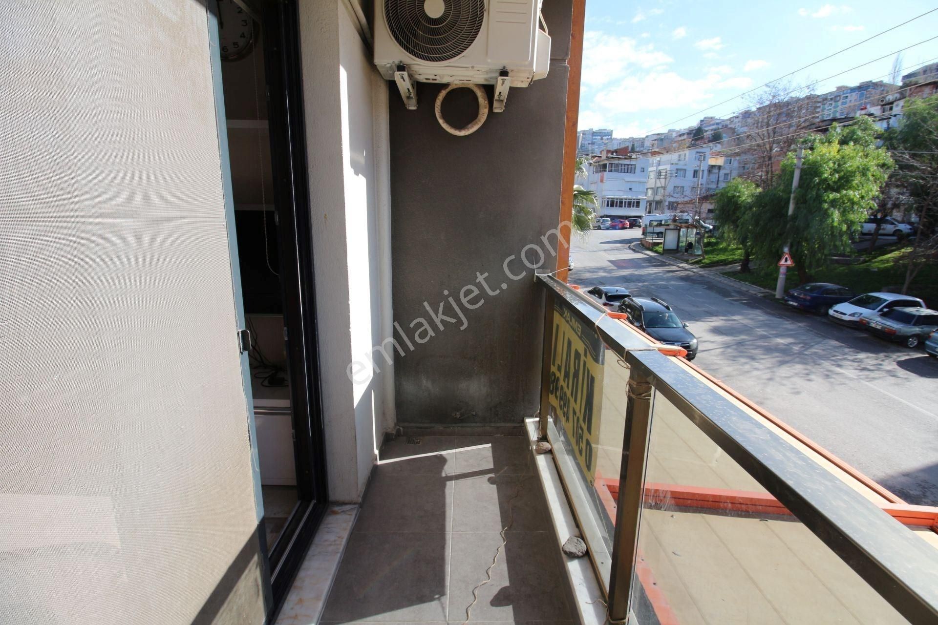 İkçü Yakını Yeni Binada Asansörlü,otoparklı,d.gazlı Eşyalı 1+1 Daire. - Görsel 19