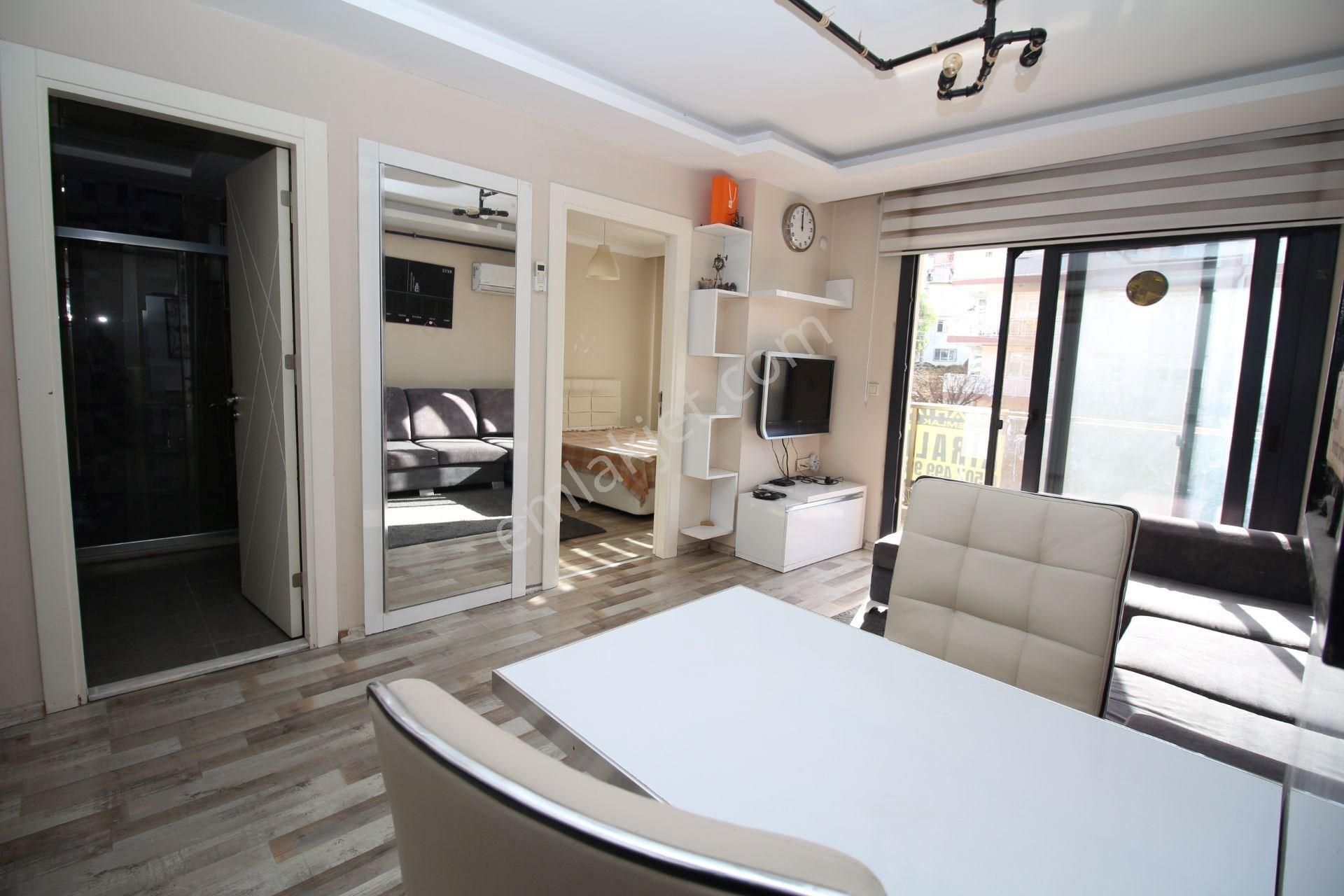 İkçü Yakını Yeni Binada Asansörlü,otoparklı,d.gazlı Eşyalı 1+1 Daire. - Görsel 5