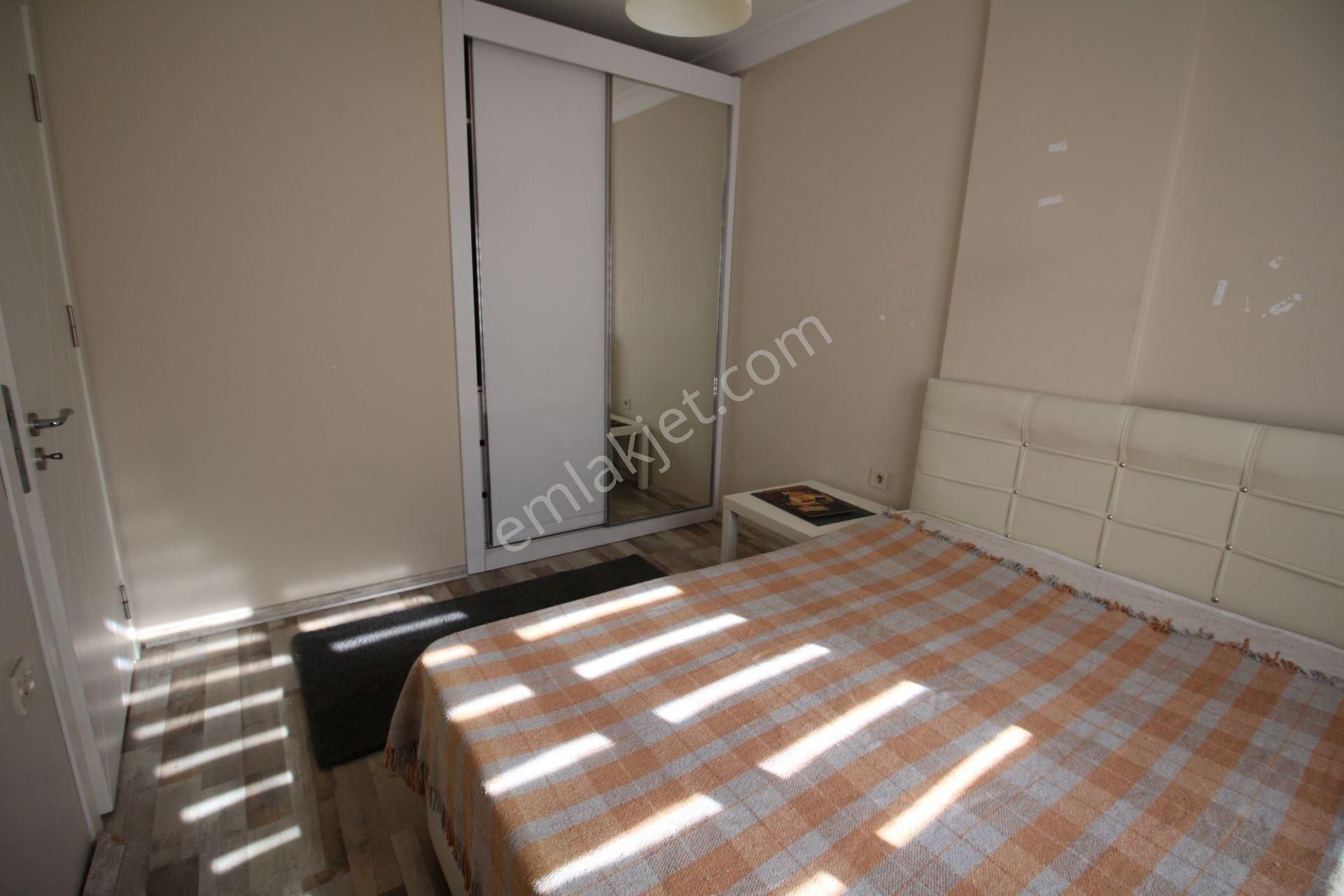 İkçü Yakını Yeni Binada Asansörlü,otoparklı,d.gazlı Eşyalı 1+1 Daire. - Görsel 16