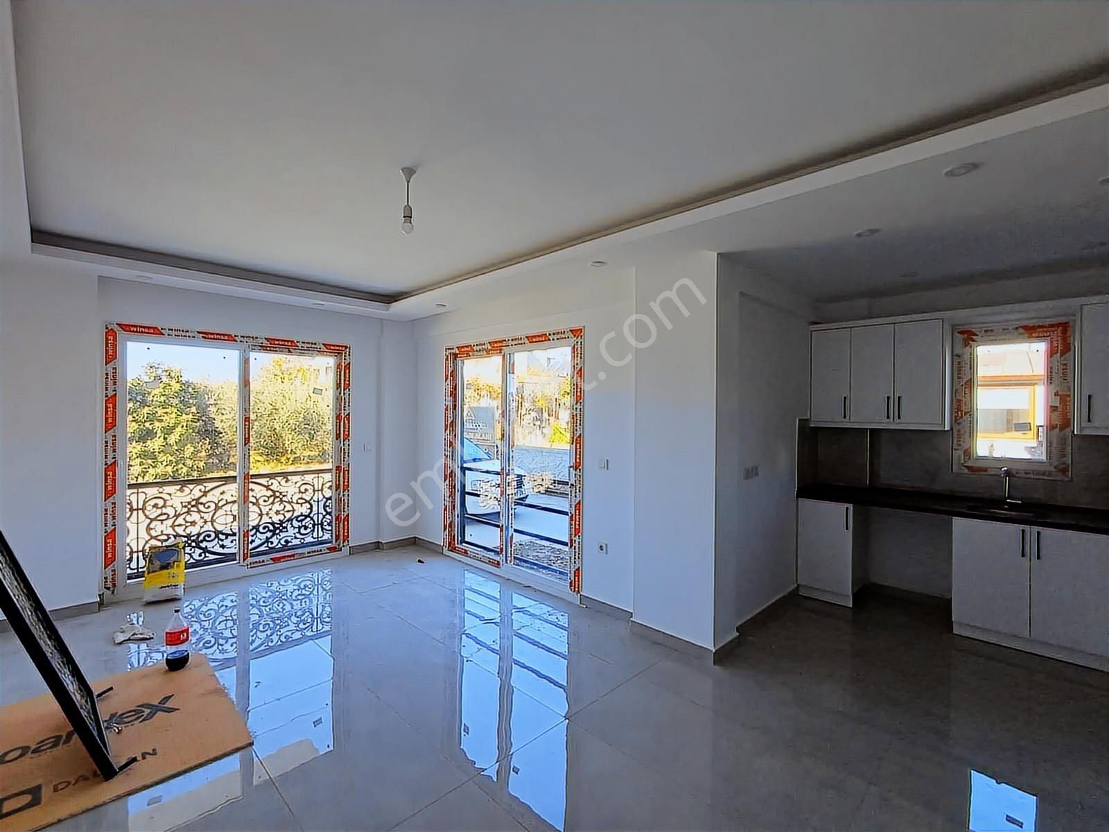 Stoptan Çamköyde Satılık Müstakil Giriş 2+1 Daire