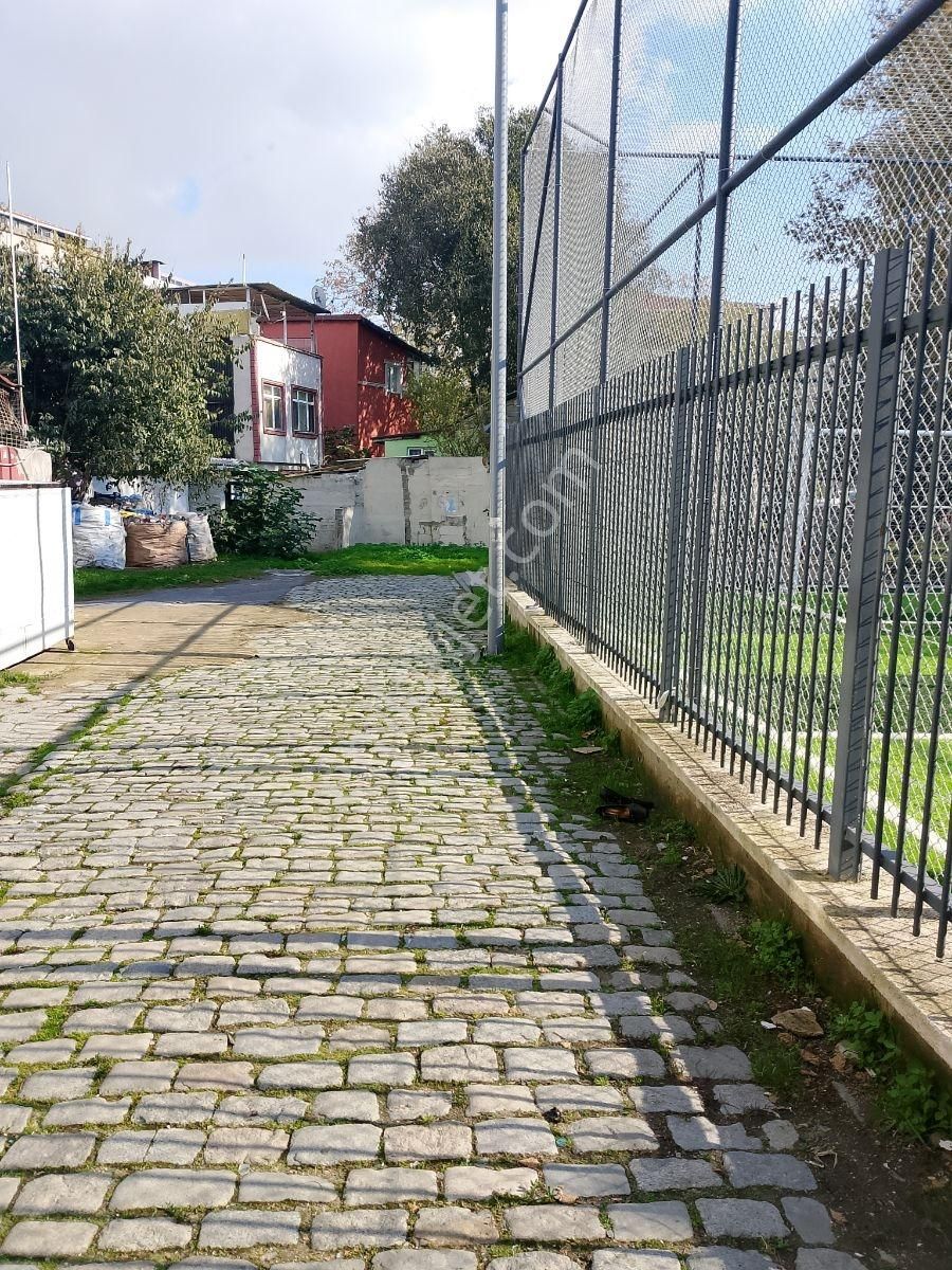 Yedikule Caddesi'nde 3 Katlı 240 Mt Komple Bina 65.000 - Görsel 18