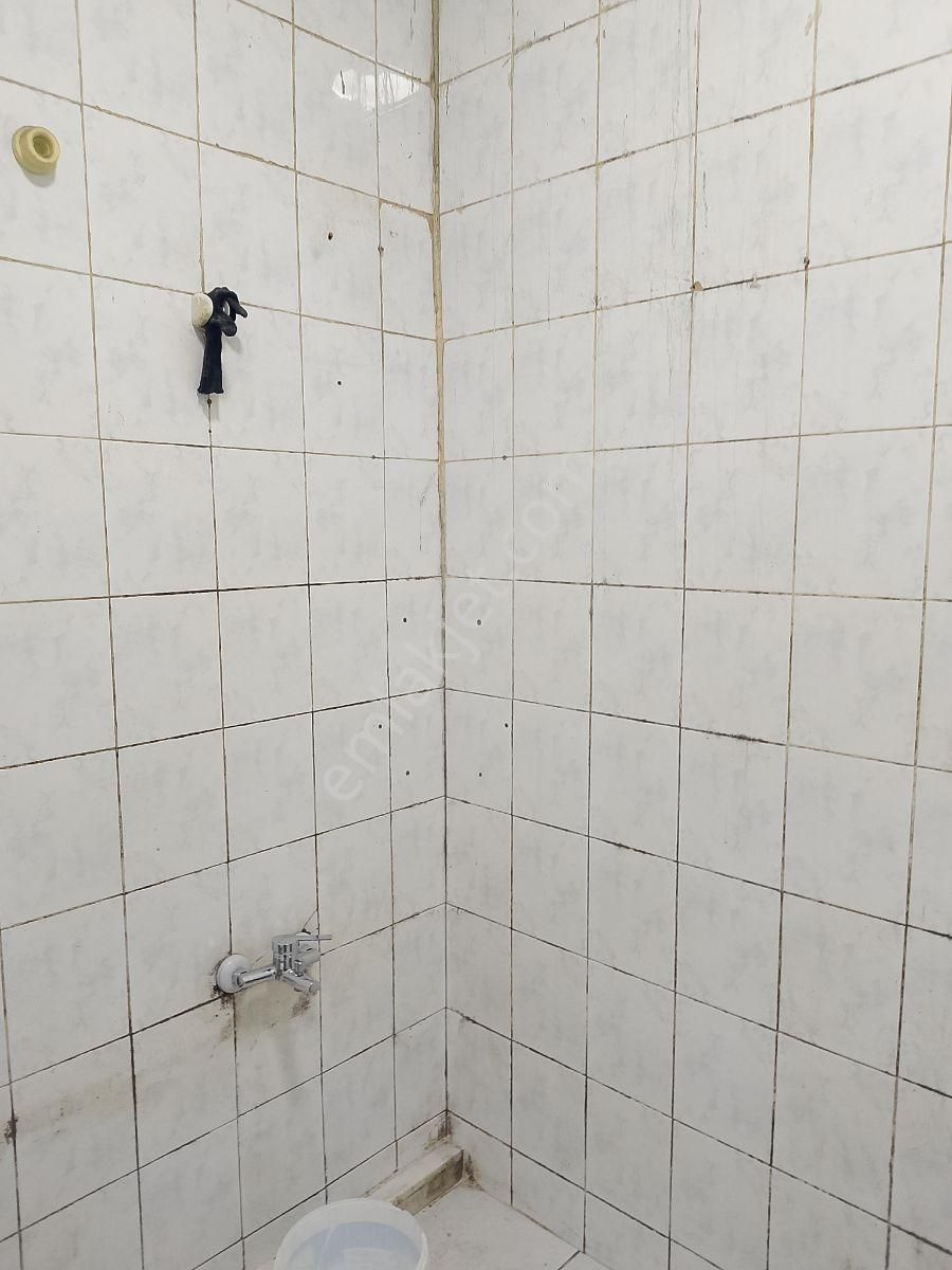 Yedikule Caddesi'nde 3 Katlı 240 Mt Komple Bina 65.000 - Görsel 28