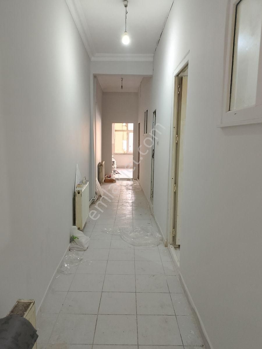 Yedikule Caddesi'nde 3 Katlı 240 Mt Komple Bina 65.000 - Görsel 12