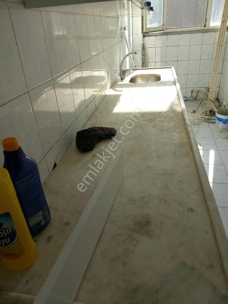 Yedikule Caddesi'nde 3 Katlı 240 Mt Komple Bina 65.000 - Görsel 20