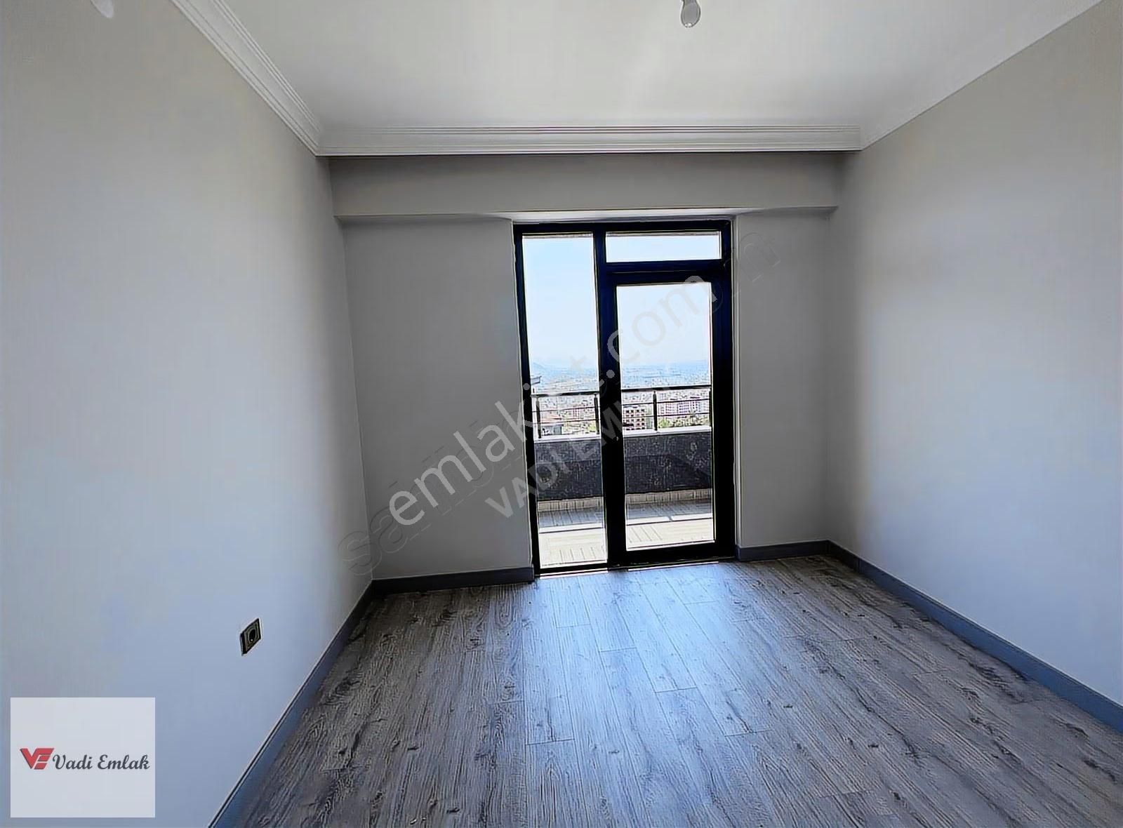 Kaşıkçıbağları Mahallesinde 4+1 Lüks Satılık Daire | Vadi Emlak - Görsel 13