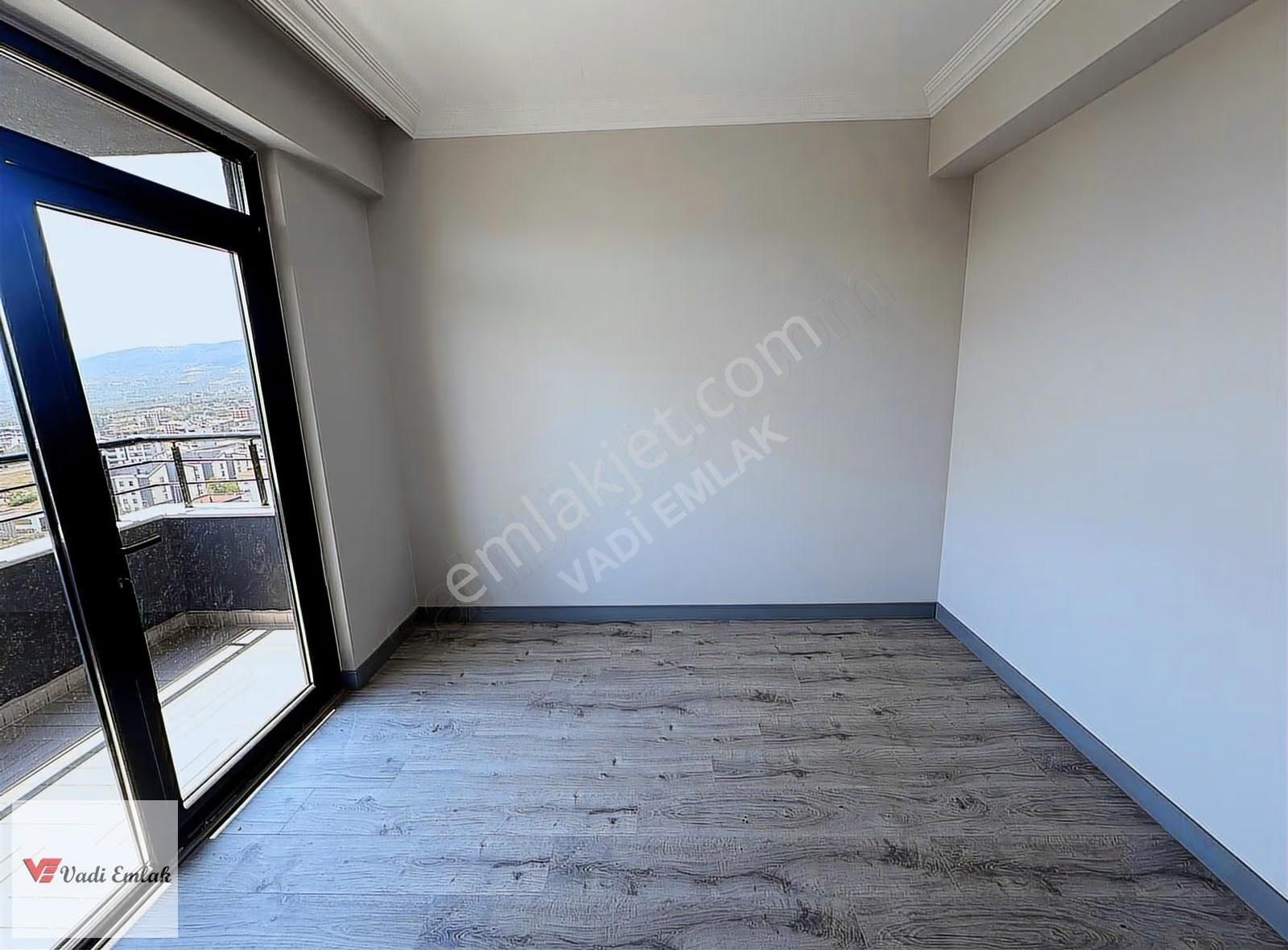 Kaşıkçıbağları Mahallesinde 4+1 Lüks Satılık Daire | Vadi Emlak - Görsel 12