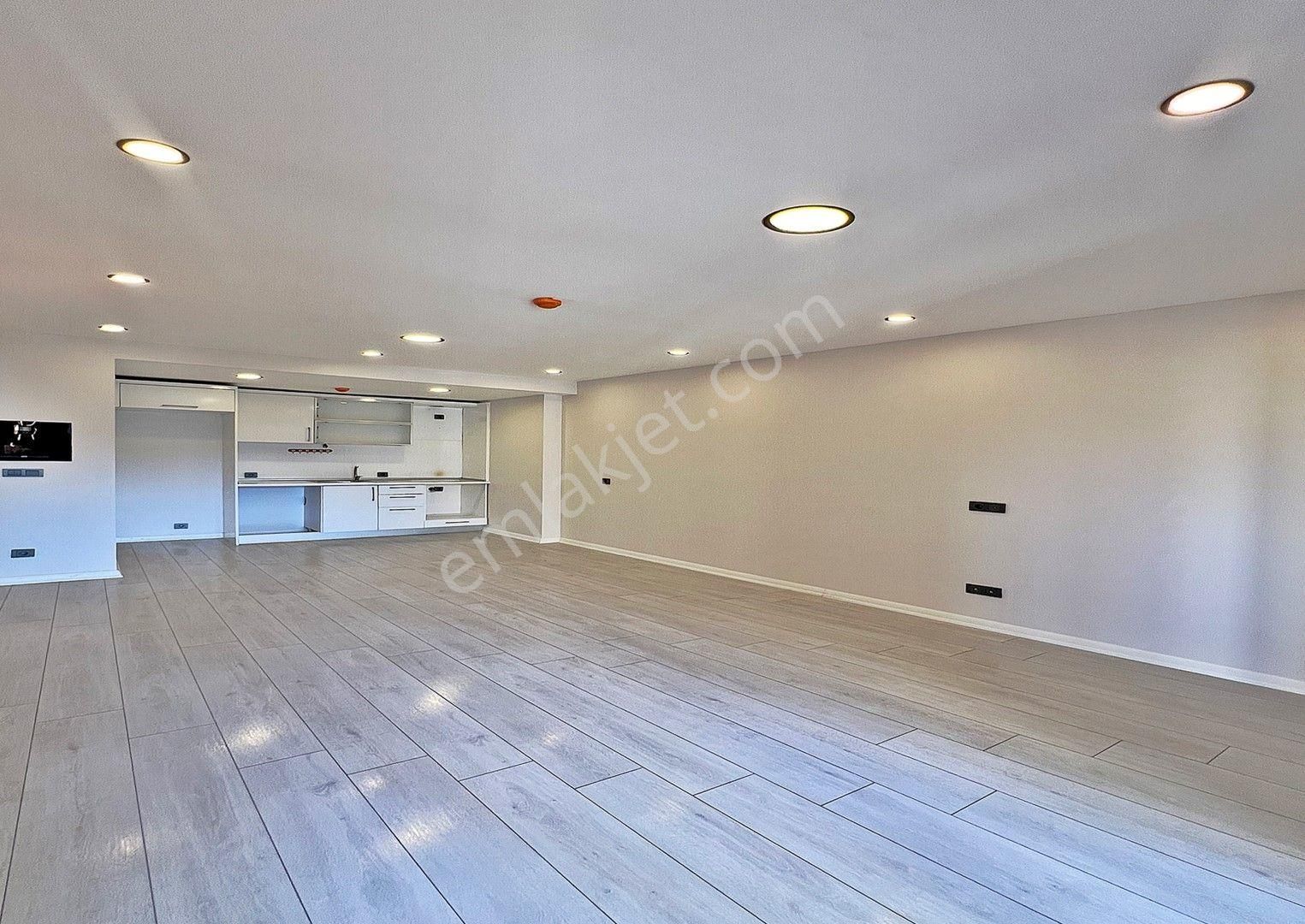 Metrobüs E5 Yakın Siteiçi Güvenlikli Otoparklı Satılık 1+1 Daire - Görsel 18