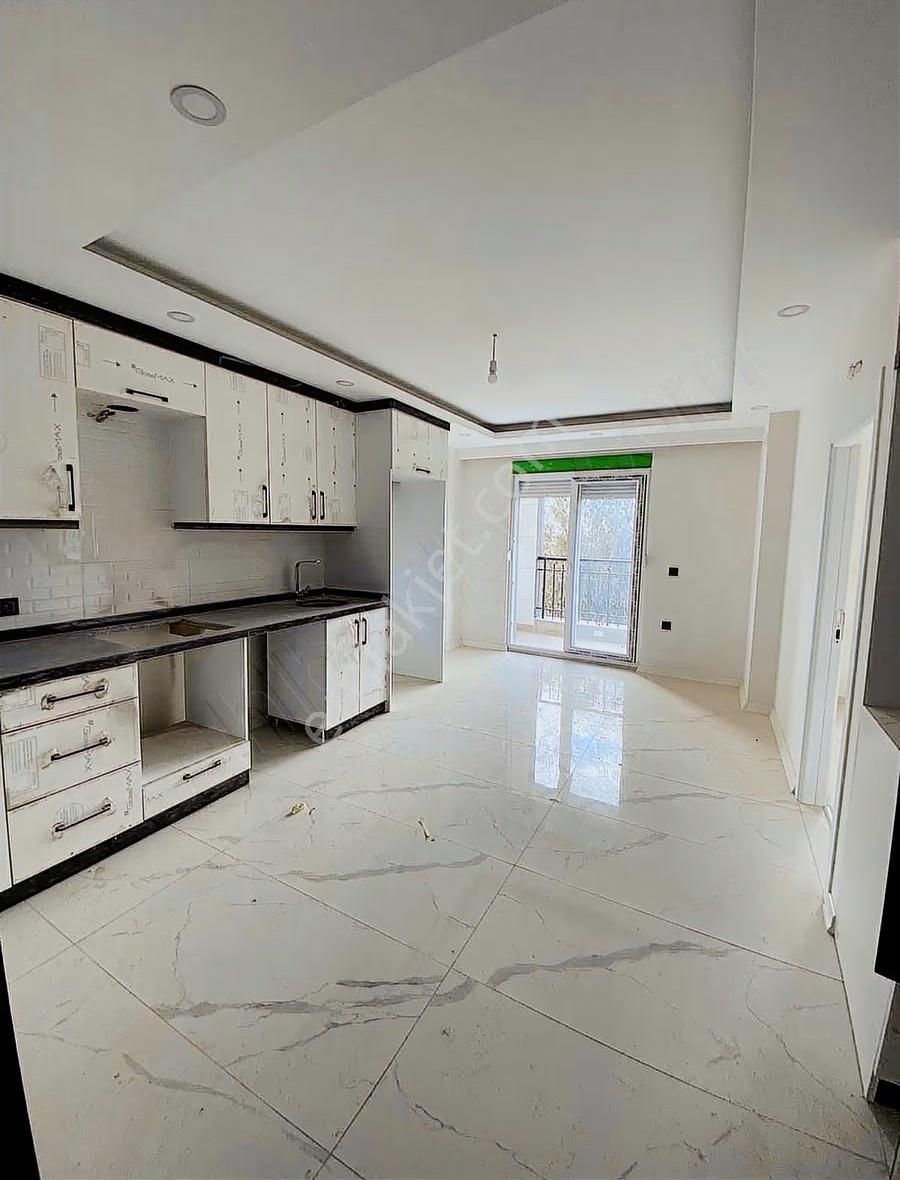 Ilıca Mahallesi'nde 1 + 1 Üçüncü Kat Çatılı Dairemiz Satılıktır - Görsel 4