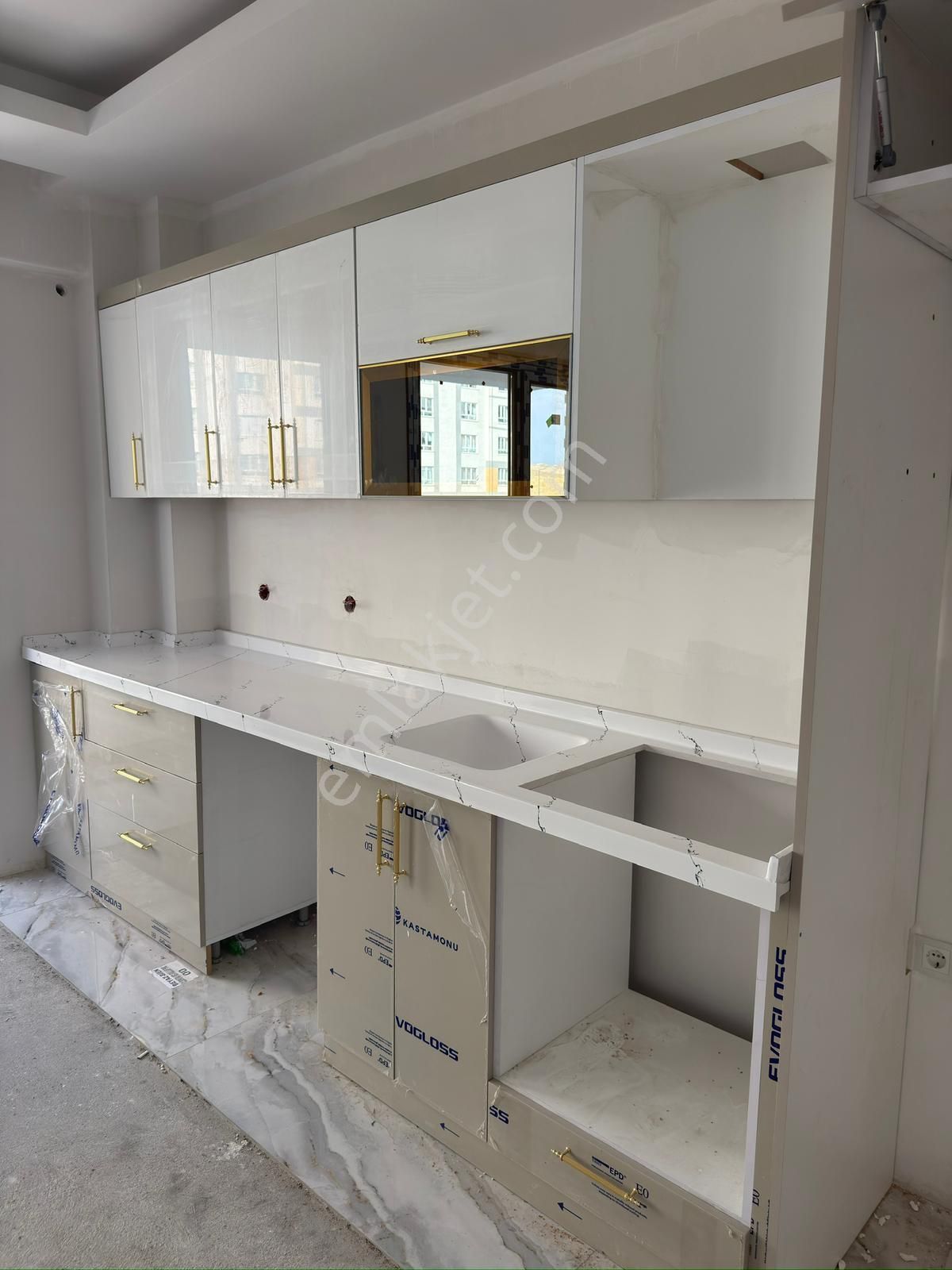 Mimsinde Cadde Üzeri Satılık Sıfır 2+1 - Görsel 12