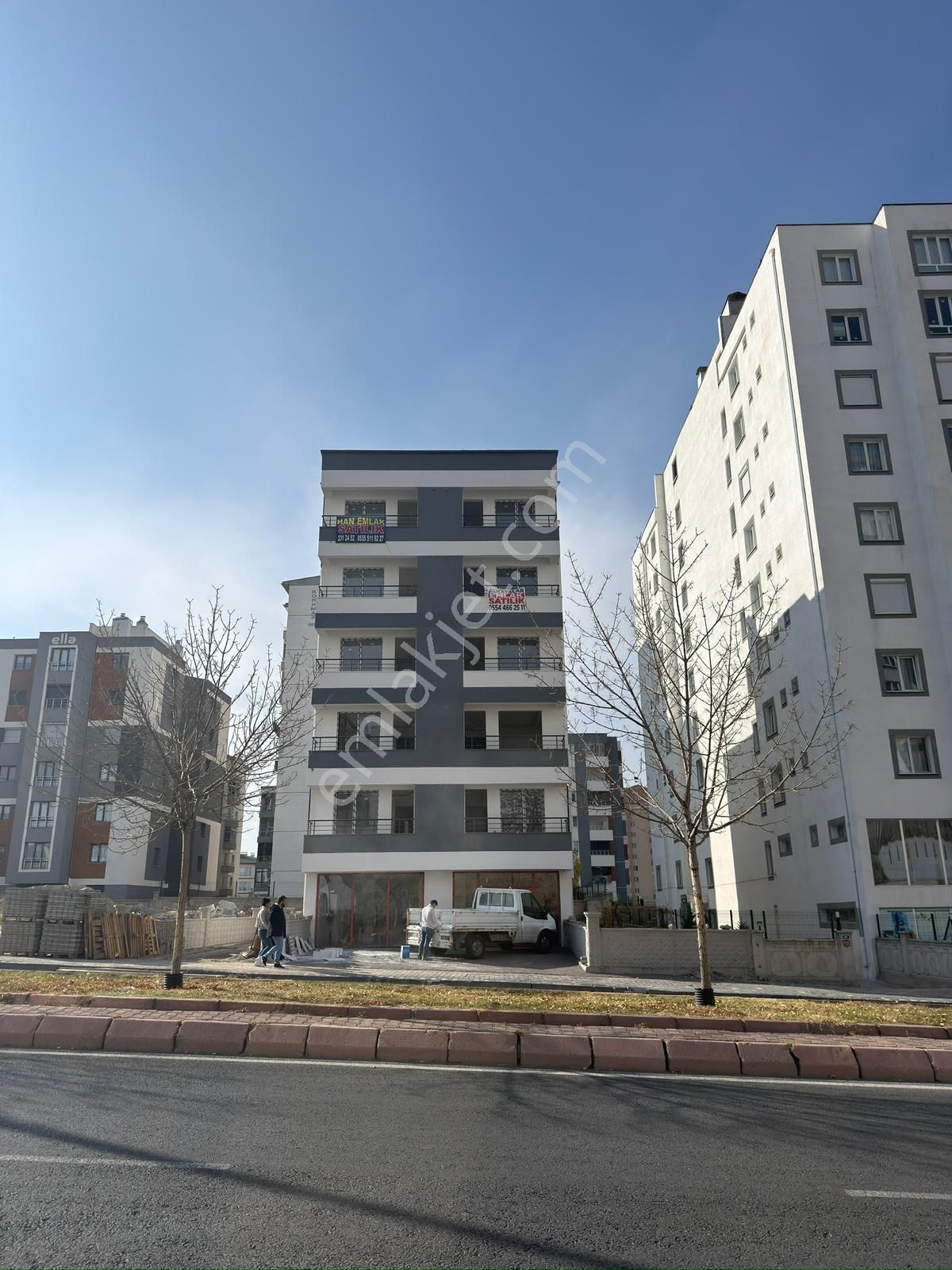 Mimsinde Cadde Üzeri Satılık Sıfır 2+1