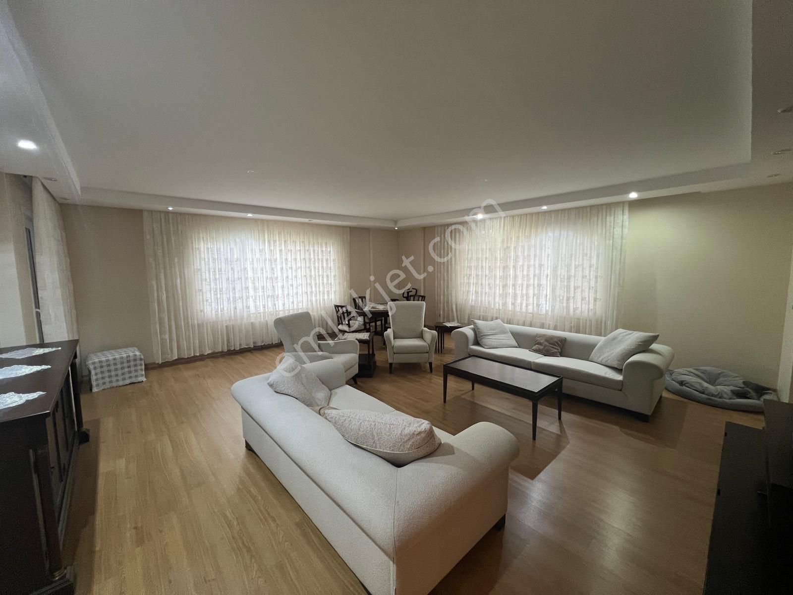 Rose Marine'de Bahçe Kullanımlı 210 M2 4+1 Mobilyalı Kiralık - Görsel 9