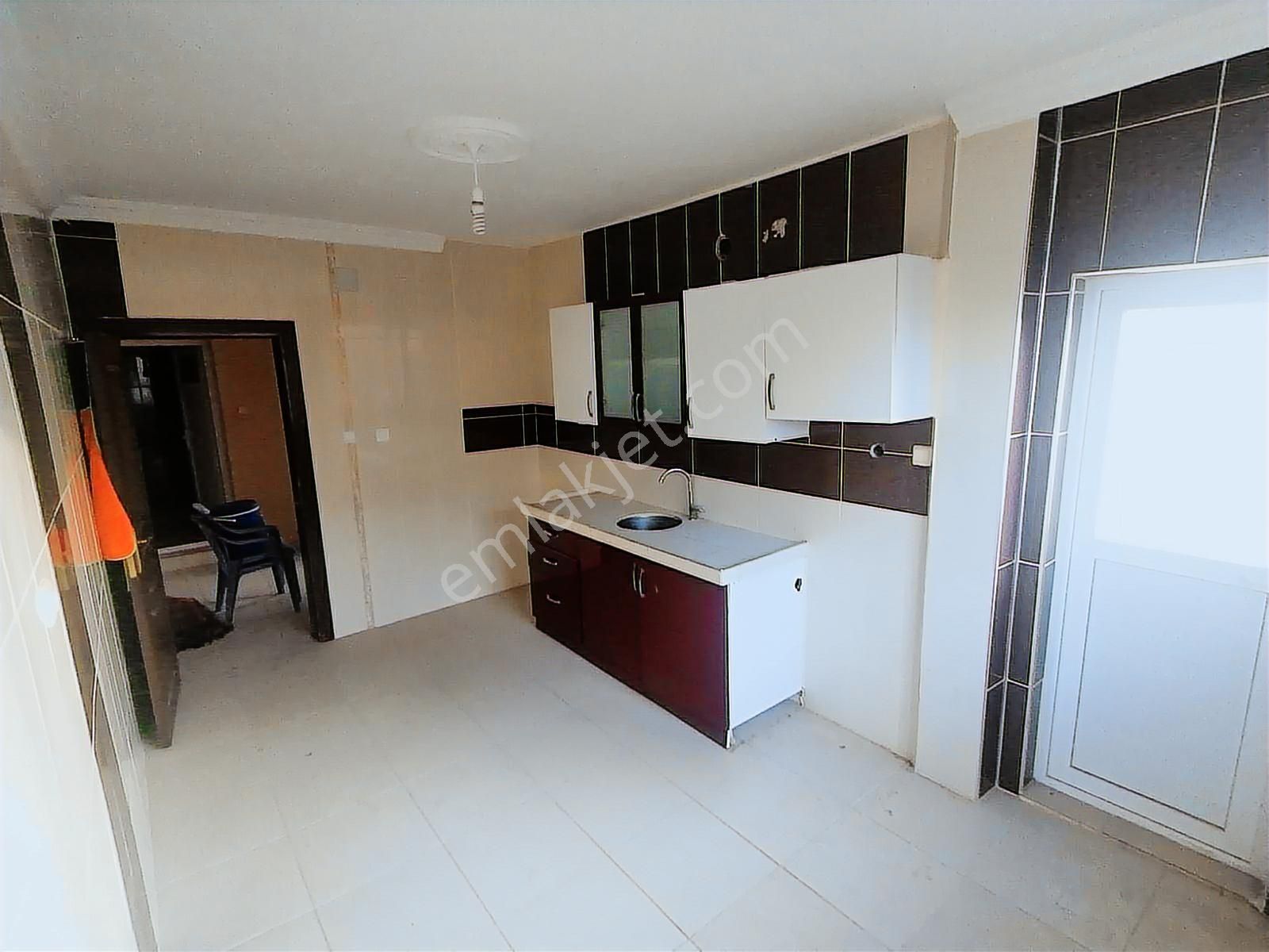 Takasa Uygun 210 M2 Tek Tapu Arsada 3 Katlı Müstakil Ev - Görsel 20