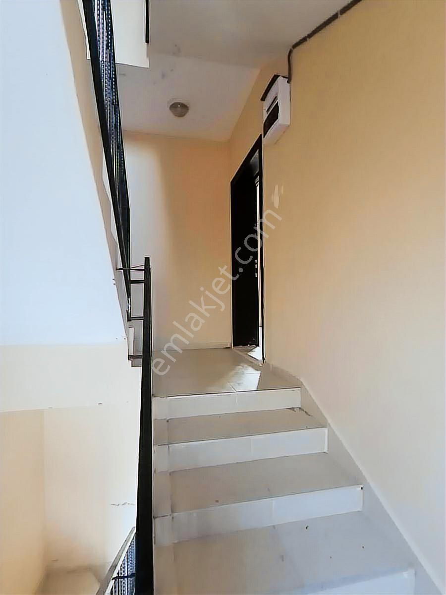 Takasa Uygun 210 M2 Tek Tapu Arsada 3 Katlı Müstakil Ev - Görsel 4