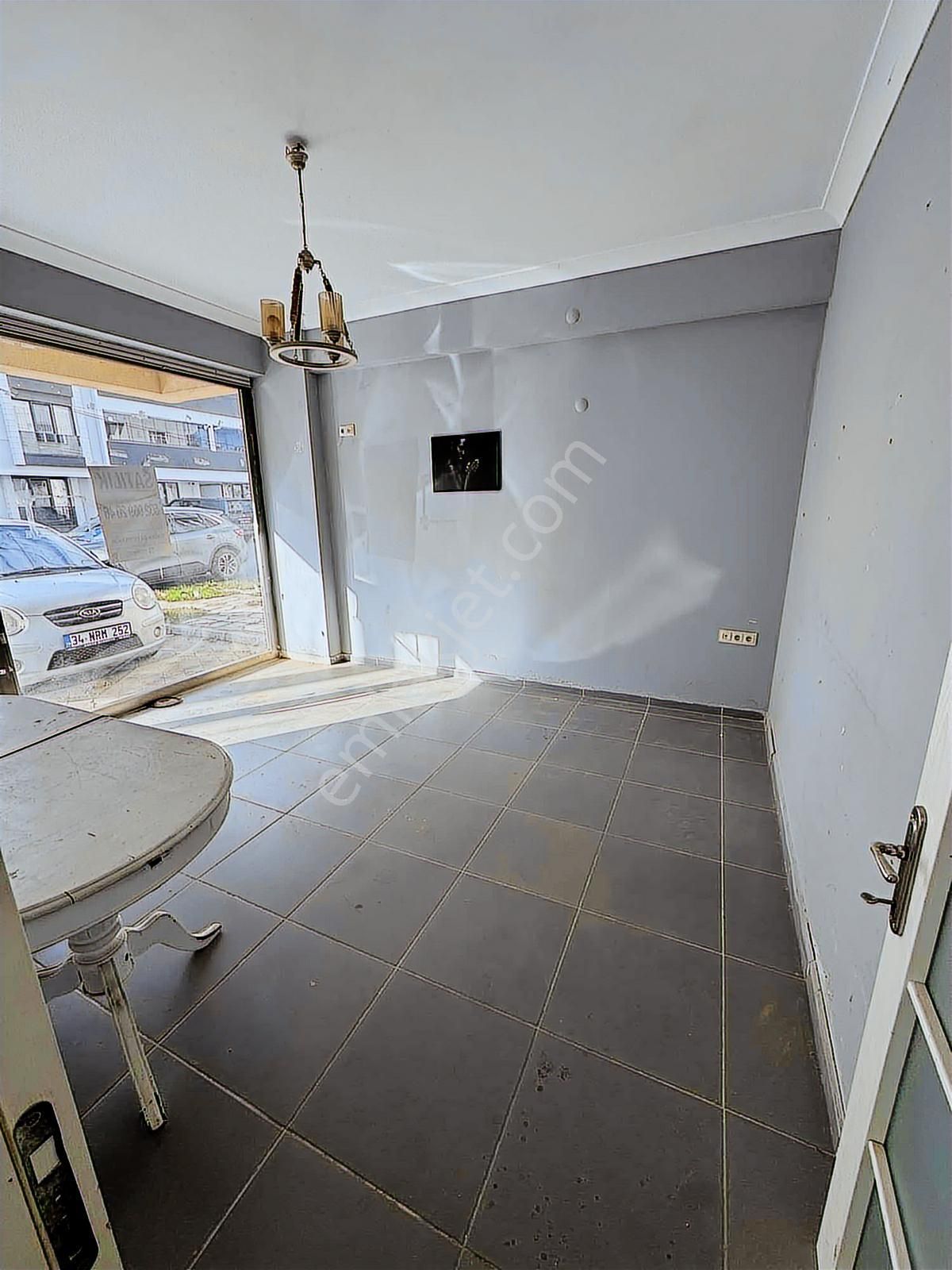 Tuğra'dan Kıvanç Mevkisinde Satılık Dükkkan - Görsel 3