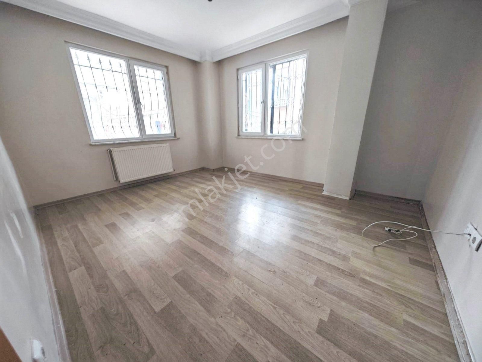 Fatih Emlak Tan 1+1 Yuksek Giriş Krediye Uygun Çakmak Duragına Yakın - Görsel 4