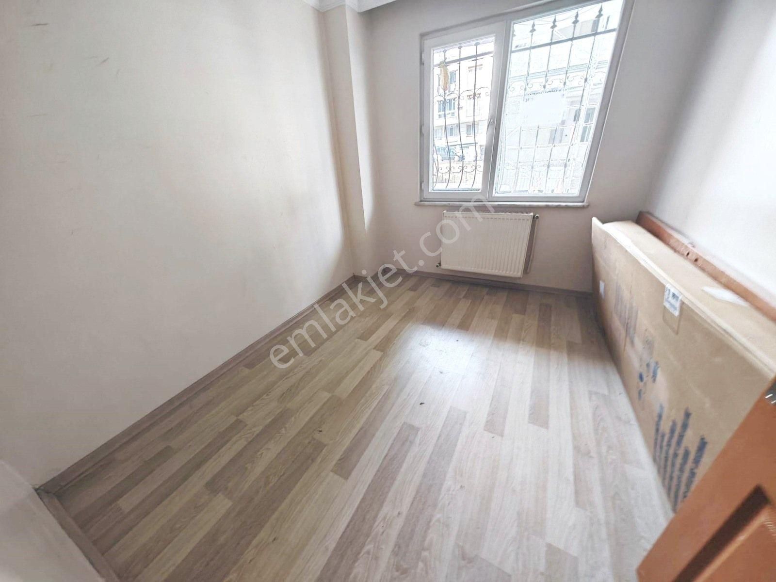 Fatih Emlak Tan 1+1 Yuksek Giriş Krediye Uygun Çakmak Duragına Yakın - Görsel 5