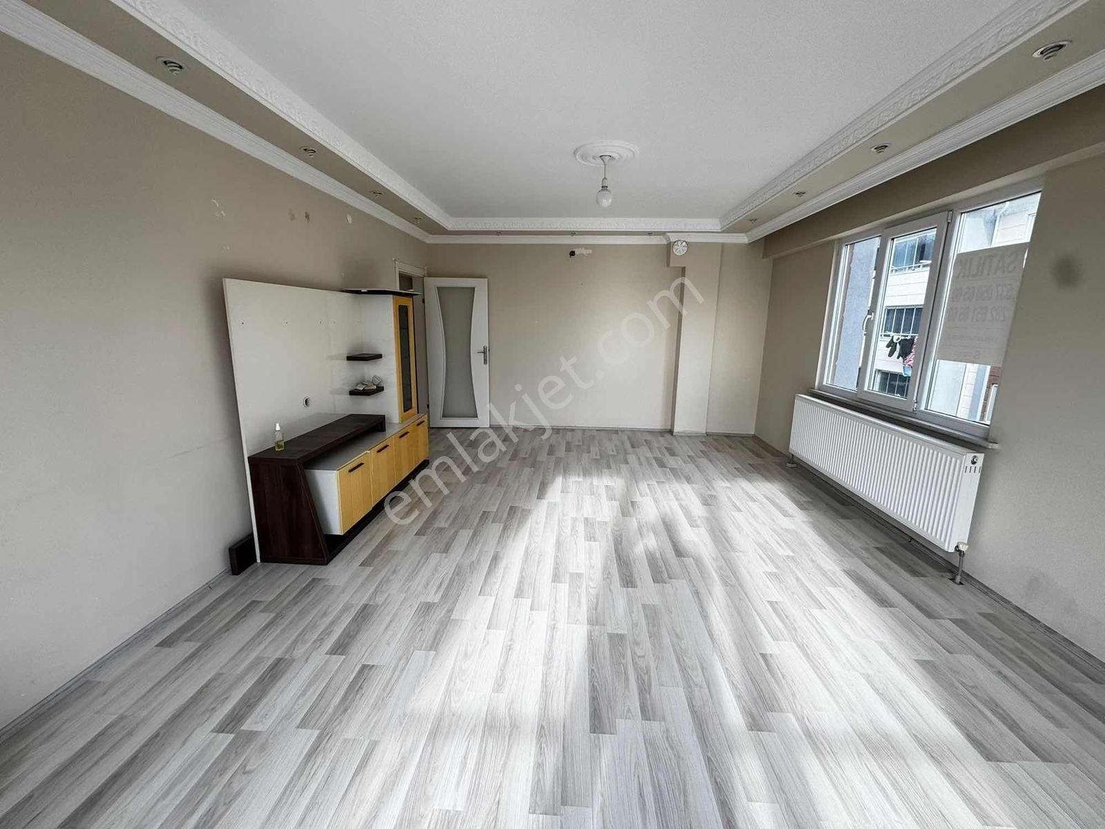 Çobançeşmede Site İçinde | 140 M² Net | Kaçırılmayacak 3+1 - Görsel 4