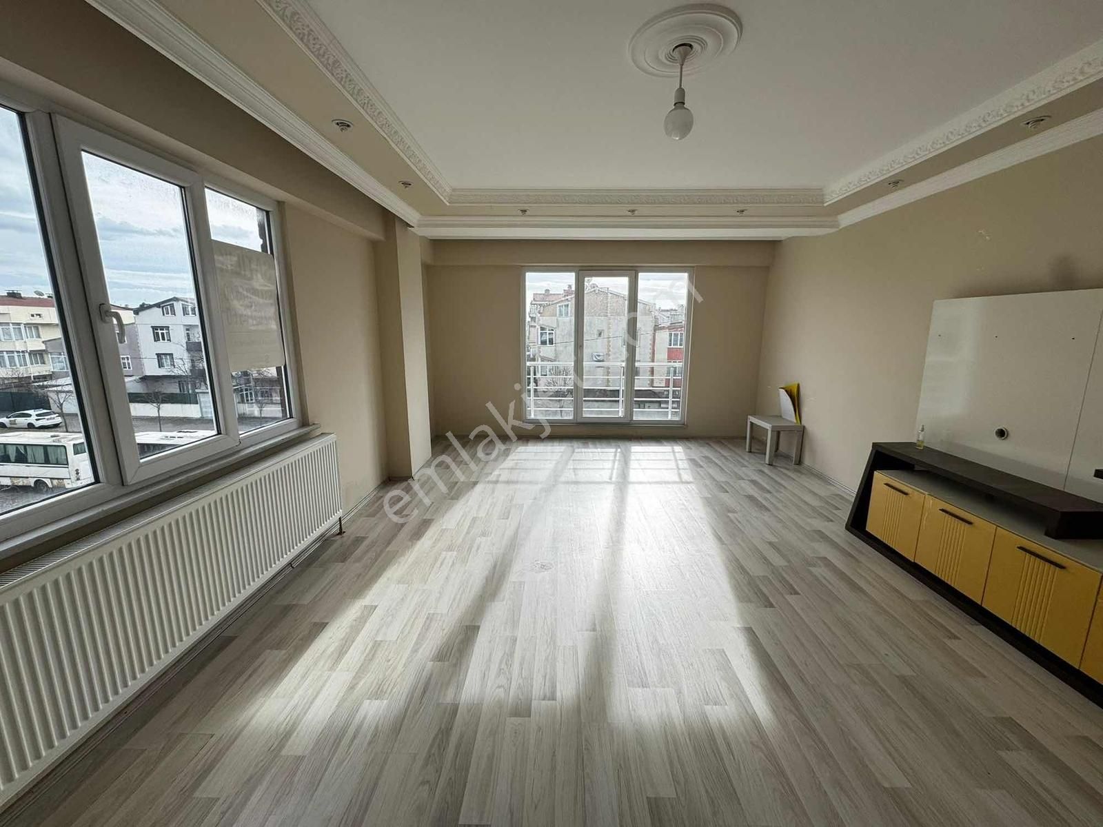 Çobançeşmede Site İçinde | 140 M² Net | Kaçırılmayacak 3+1 - Görsel 10