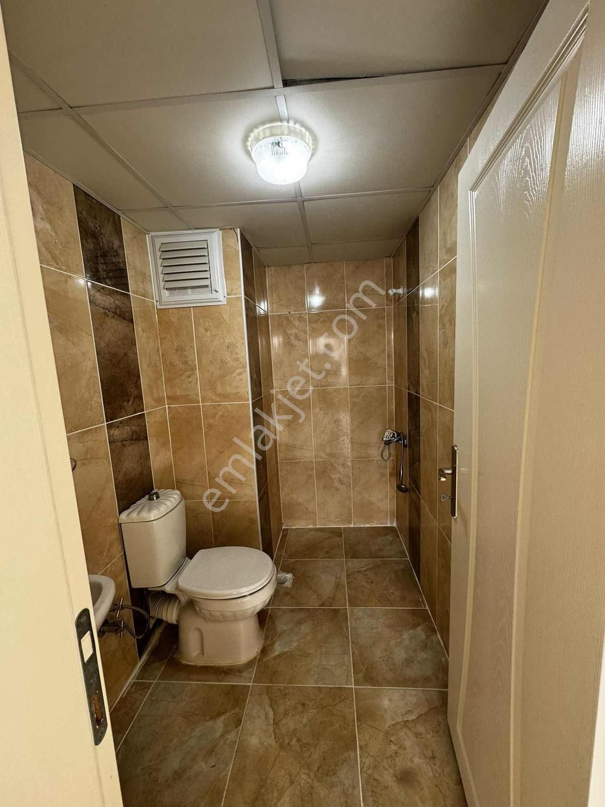 Çobançeşmede Site İçinde | 140 M² Net | Kaçırılmayacak 3+1 - Görsel 25