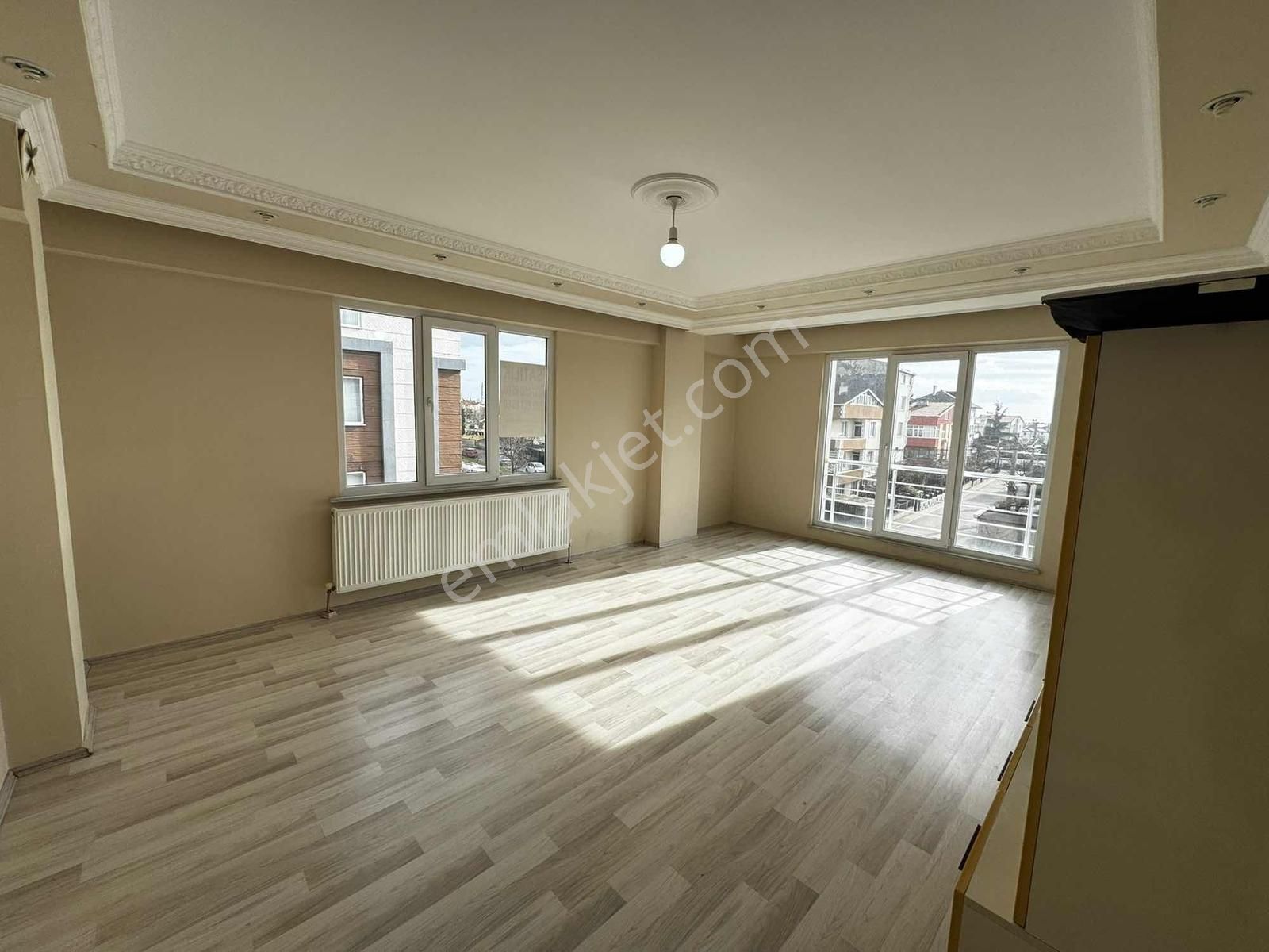 Çobançeşmede Site İçinde | 140 M² Net | Kaçırılmayacak 3+1 - Görsel 13