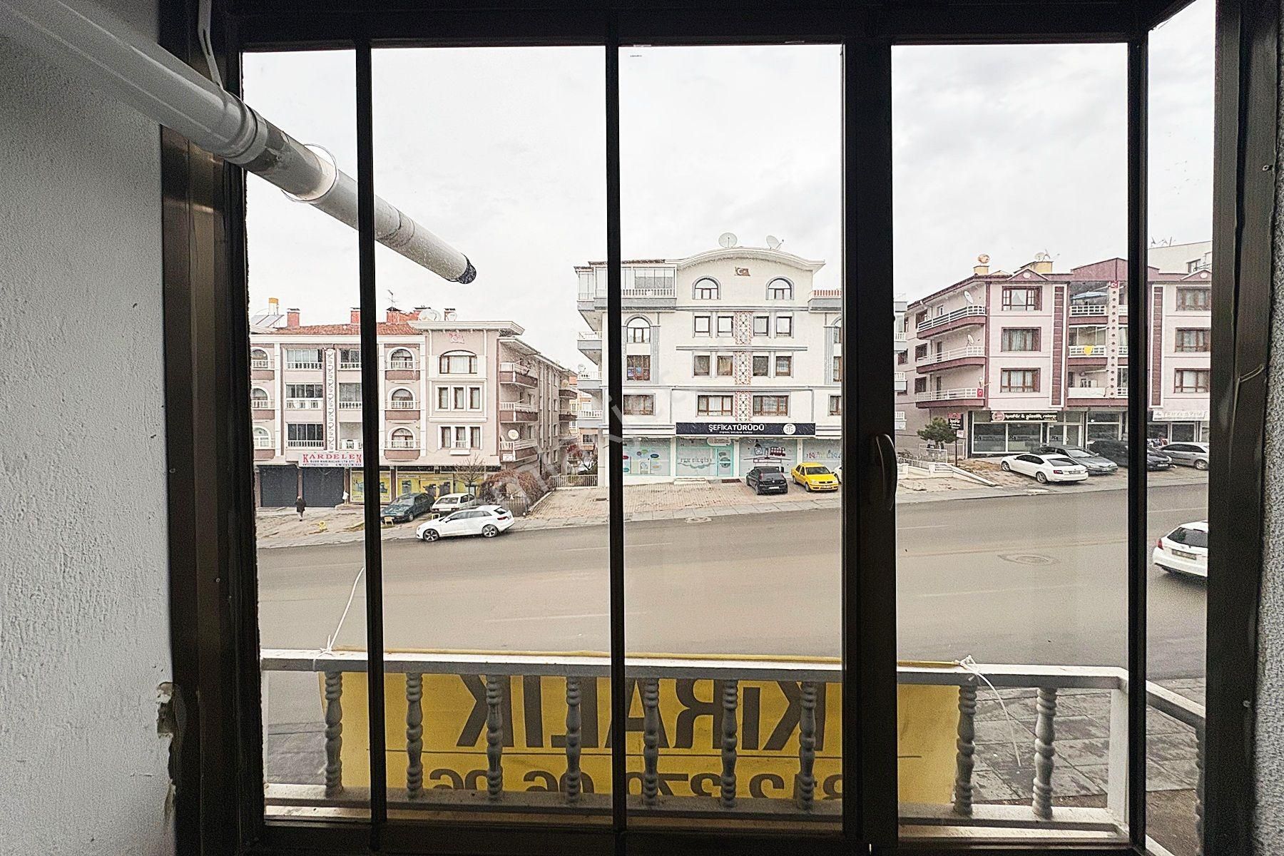 Yayla'da 1.kat Ön Cephe 3+1 Yalıtımlı Binada Kiralık Daire - Görsel 6