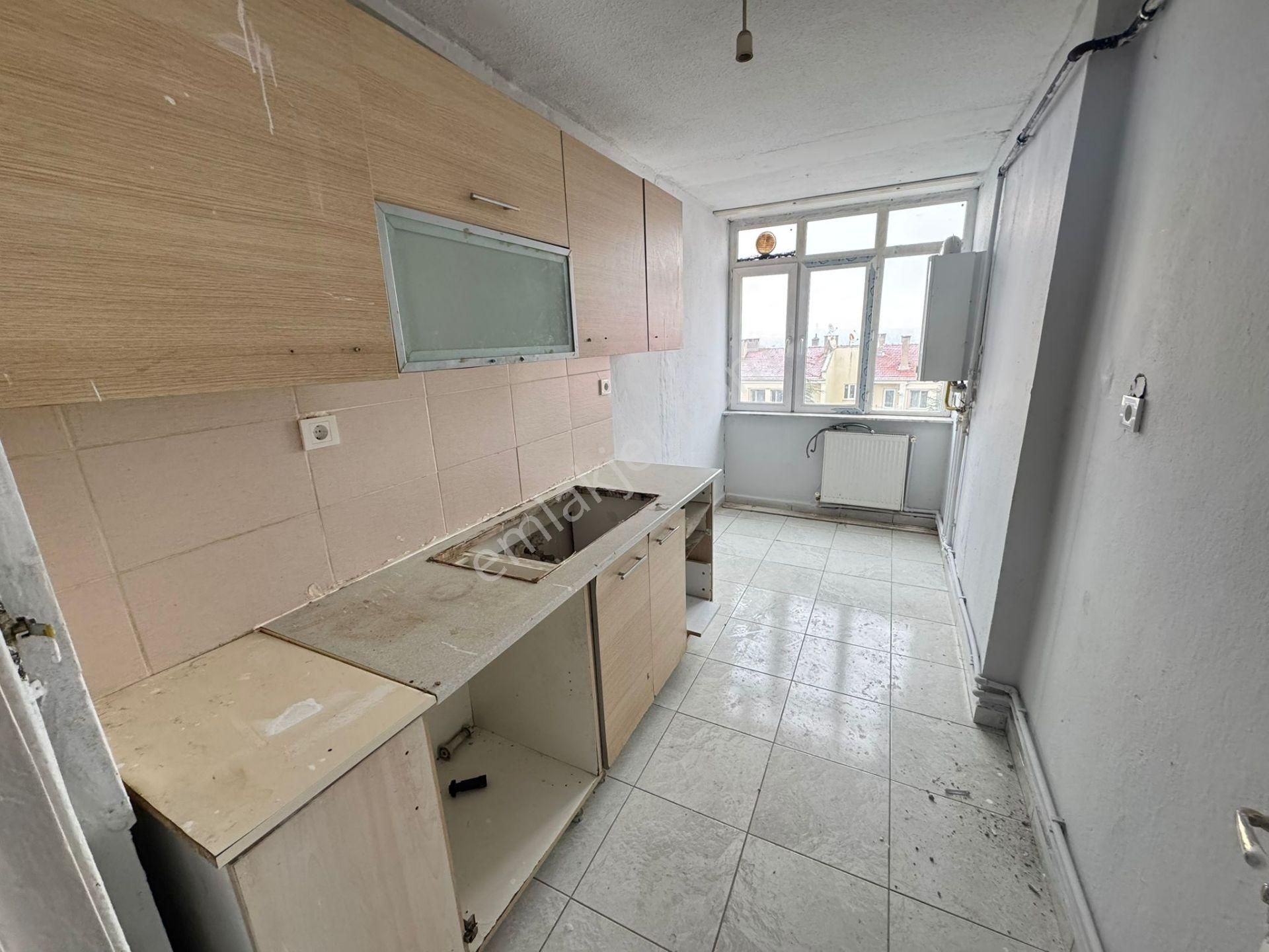 Koza Emlak'tan Tandoğan Mahalesinde Katta Yapılı Uygun Fiyatlı Satılık Dairee - Görsel 3