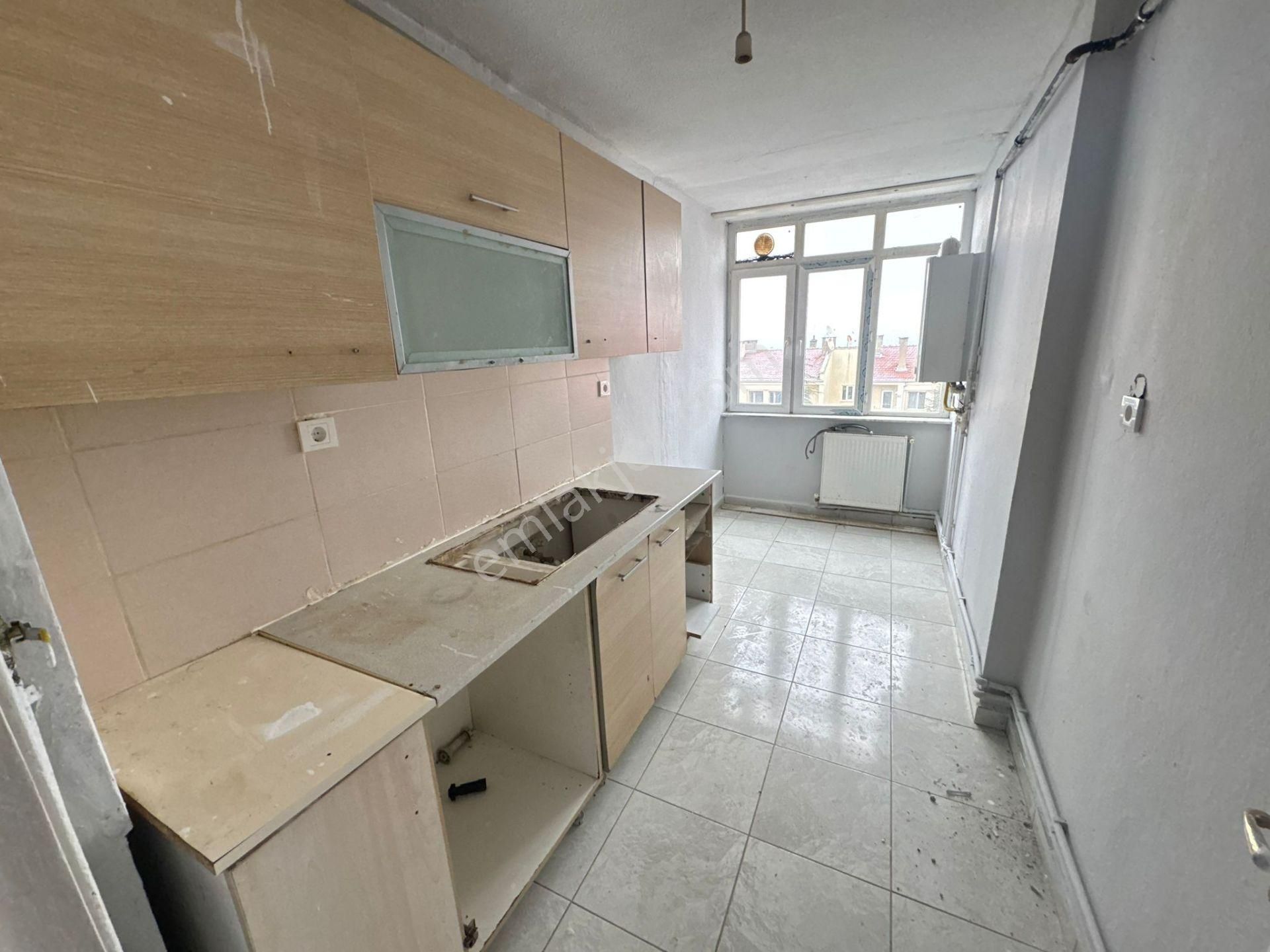 Koza Emlak'tan Tandoğan Mahalesinde Katta Yapılı Uygun Fiyatlı Satılık Dairee