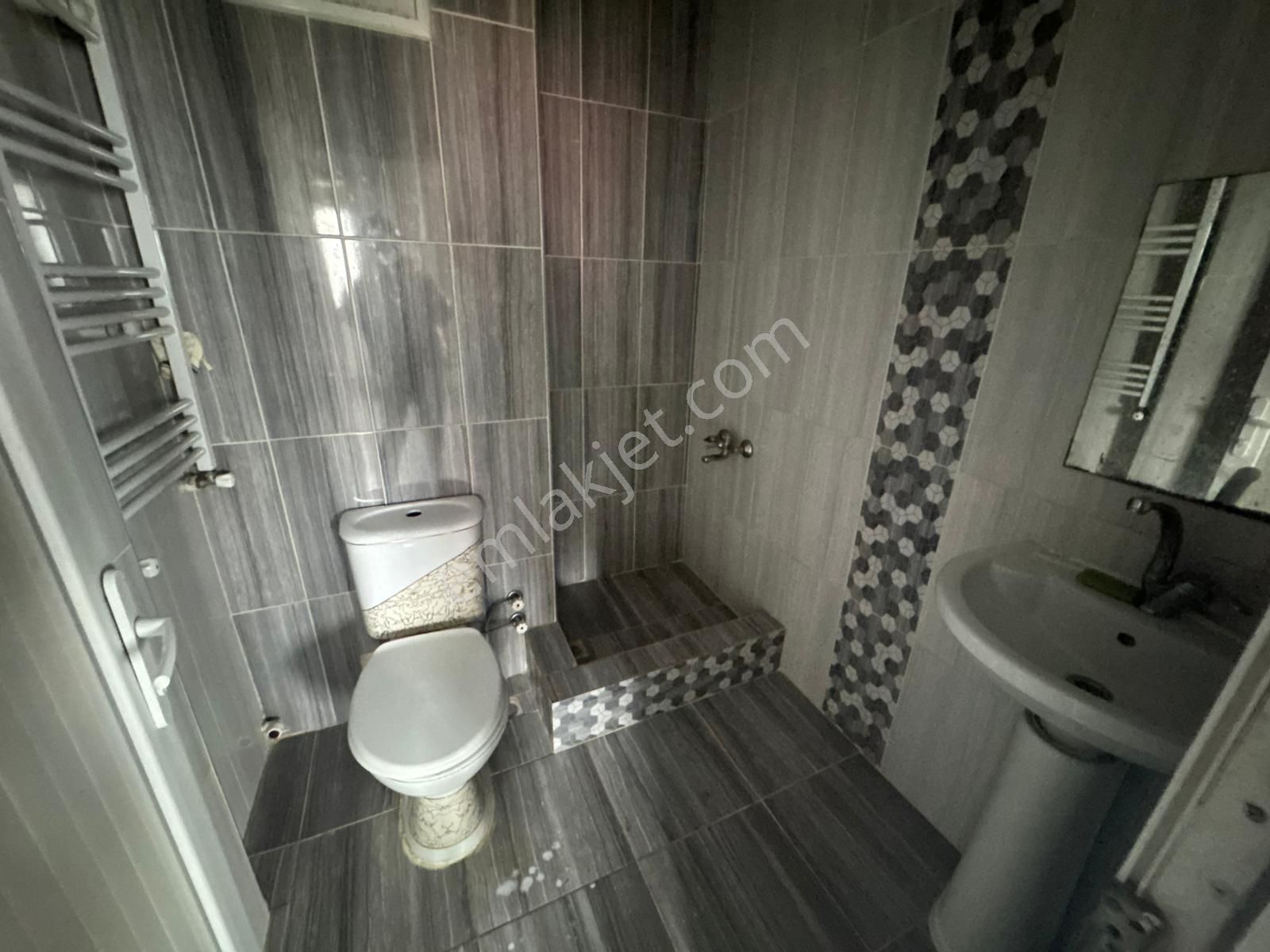 Koza Emlak'tan Tandoğan Mahalesinde Katta Yapılı Uygun Fiyatlı Satılık Dairee - Görsel 30