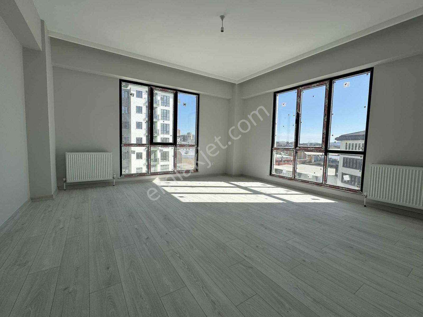 Yenidoğan Cadde Üzeri Sitede 95 M2 Kiralık Sıfır 2+1 Daire - Görsel 2