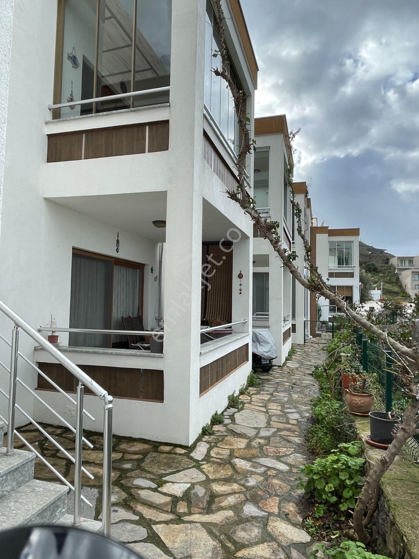 Turgutreis Karabağ'da Kesintisiz Deniz Ve Adalar Manzaralı 2+1 Ebeveyn Banyolu - Görsel 3