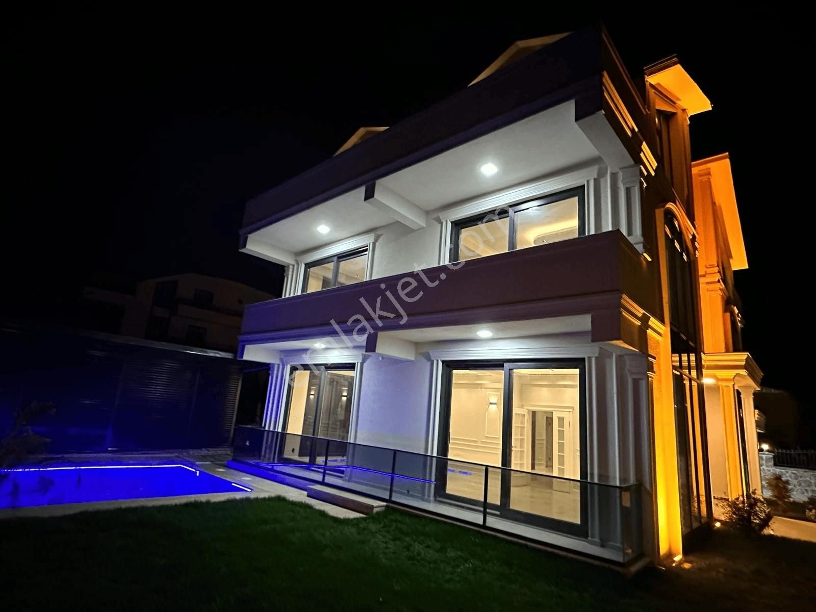 Asies Başiskele Havuzlu Asansörlü Müstakil 6+2 Satılık Tripleks. - Görsel 8