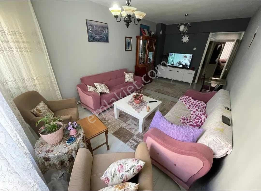 Özmert Gayrimenkul' Den Yeşilyurt Merkez Cami Yakını 3+1 Daire