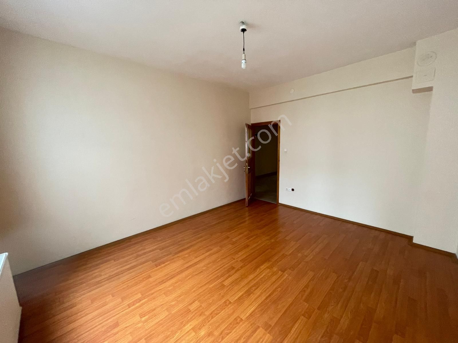 Trabzon Gayrimenkul'den Konaklar 3+1 Kiralık Daire - Görsel 8