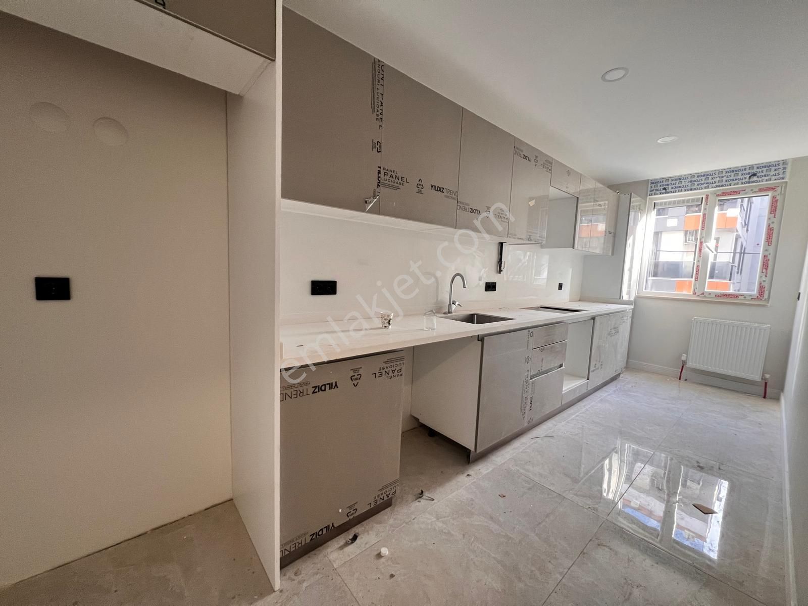 Altıntepe'de Cadde Üzeri Prestijli Yapıda 3+1 Daire - Görsel 7