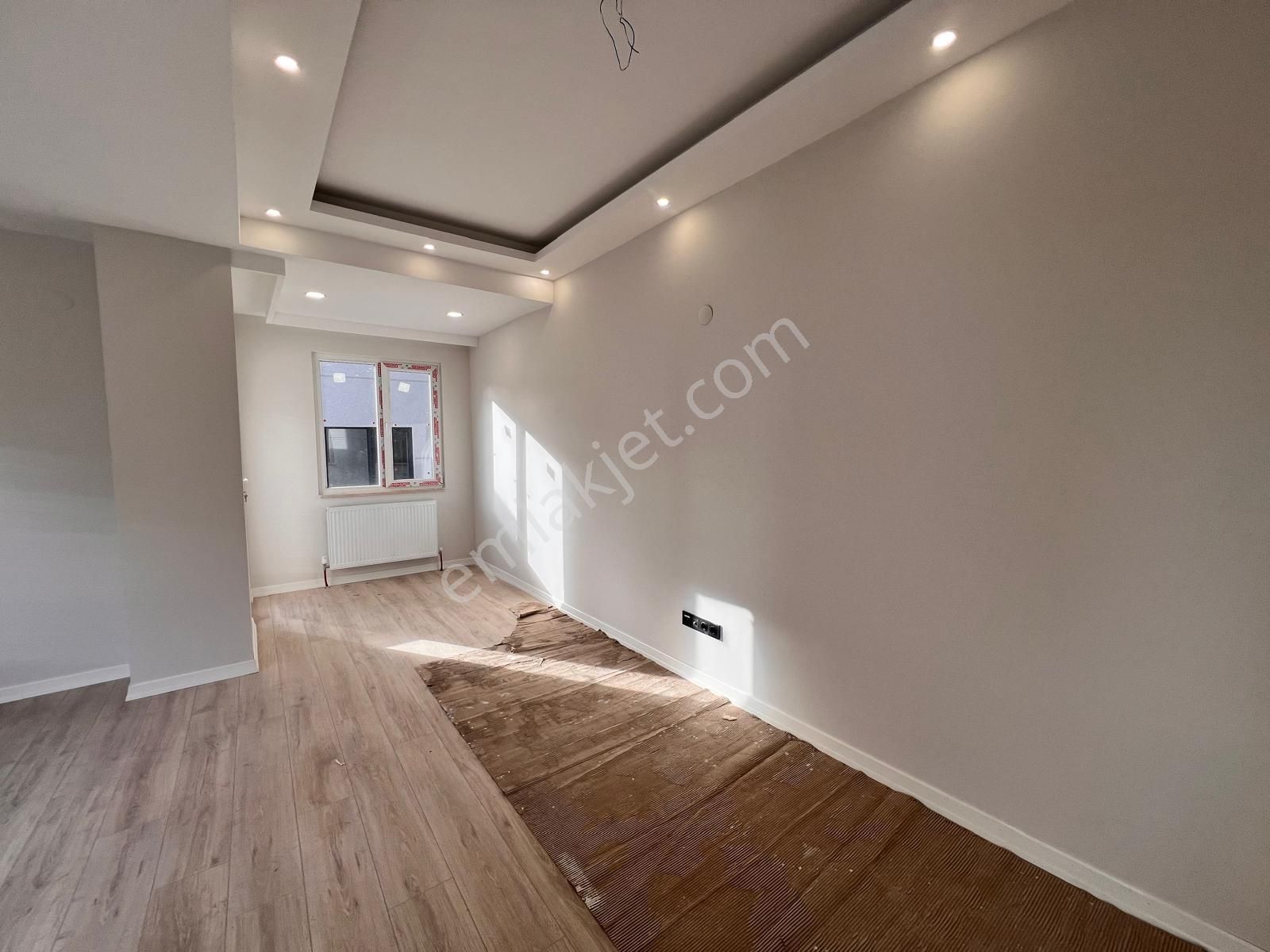 Altıntepe'de Cadde Üzeri Prestijli Yapıda 3+1 Daire - Görsel 8