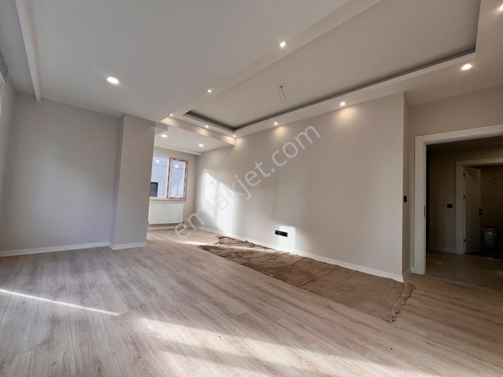 Altıntepe'de Cadde Üzeri Prestijli Yapıda 3+1 Daire - Görsel 10