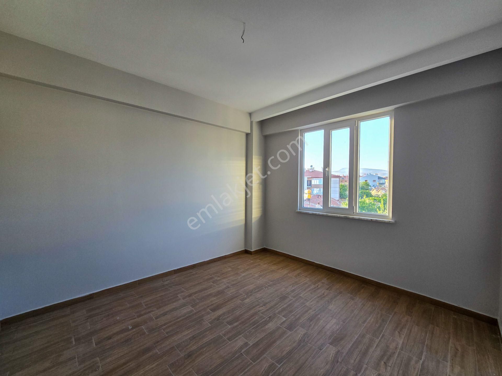 Anadolu Caddesi'ne Ve Gençosman Caddesi'ne Oldukça Yakın 3+1 160m2 Arakat Sıfır Daire - Görsel 36