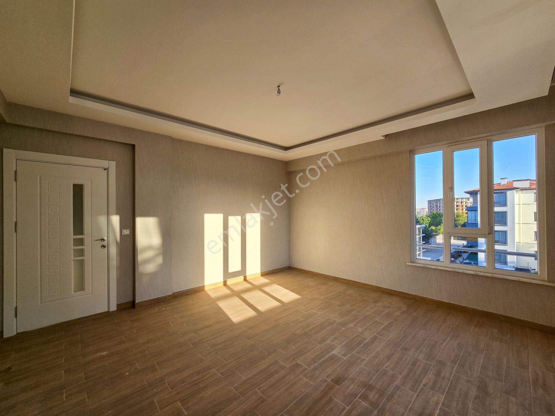 Anadolu Caddesi'ne Ve Gençosman Caddesi'ne Oldukça Yakın 3+1 160m2 Arakat Sıfır Daire - Görsel 3